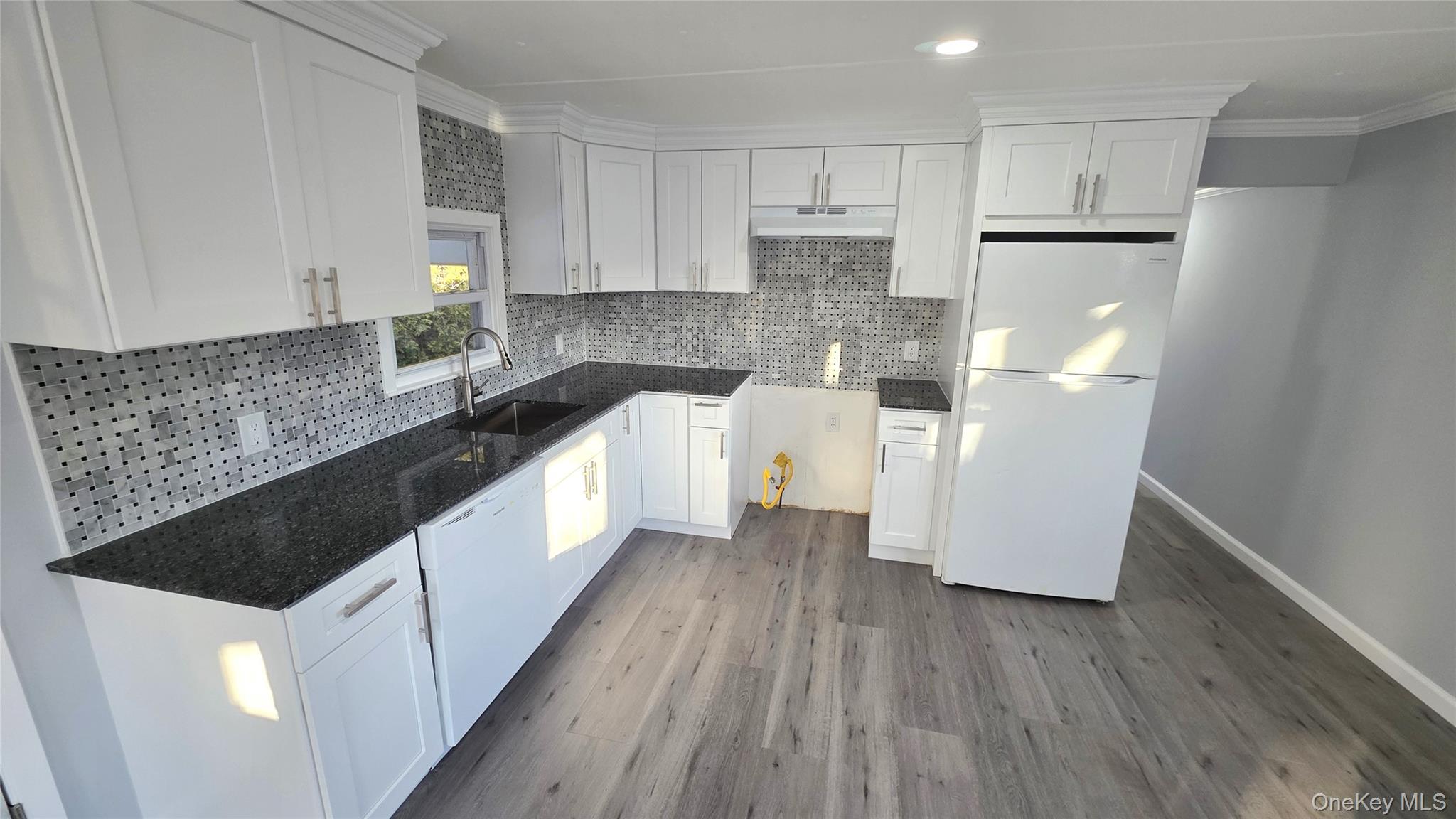 #13 photo, 13 Buttercup Drive, सफ़ोक काउंटी Bohemia , NY 11716