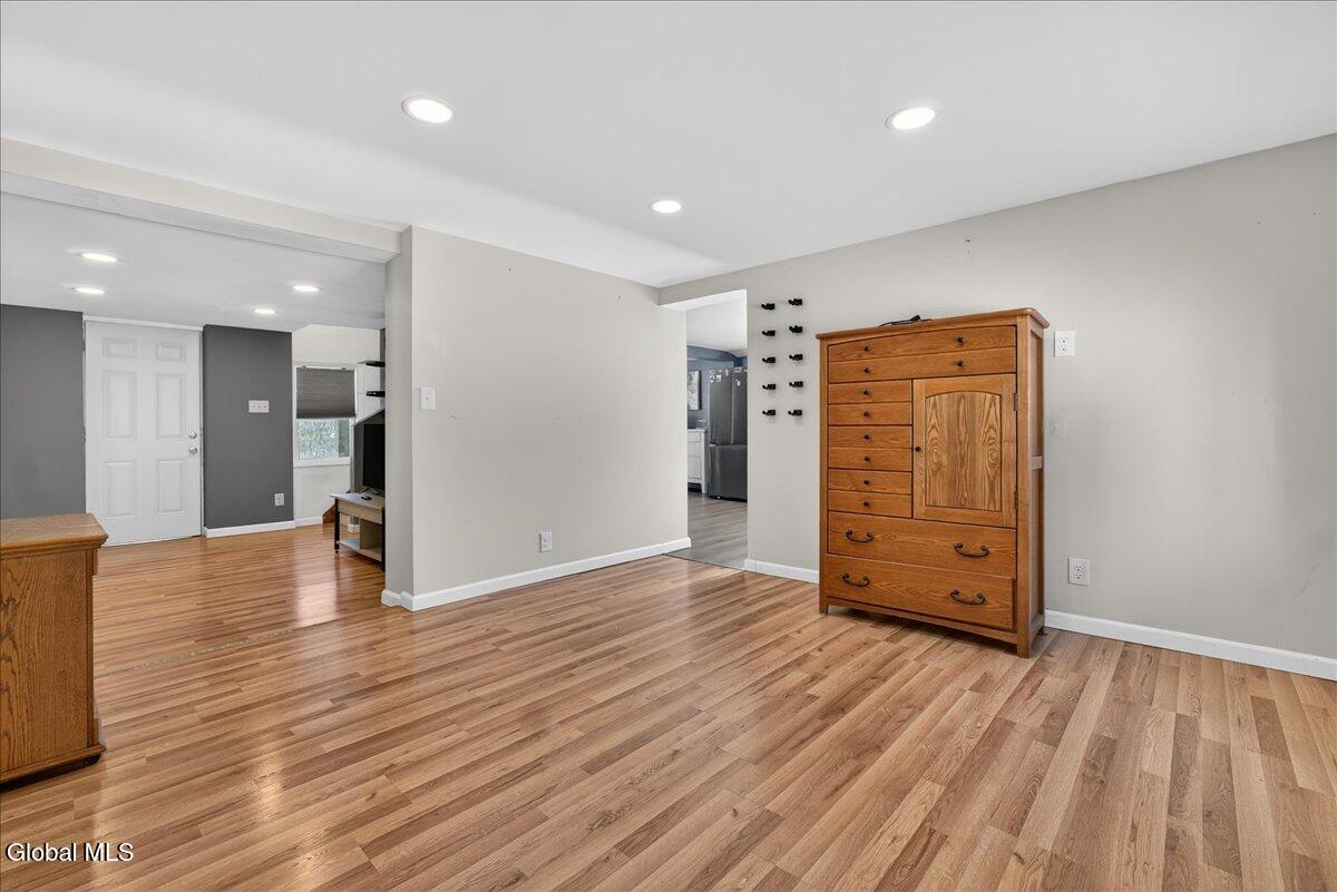 #9 photo, 1423 Washout Road, Glenville , NY 12302