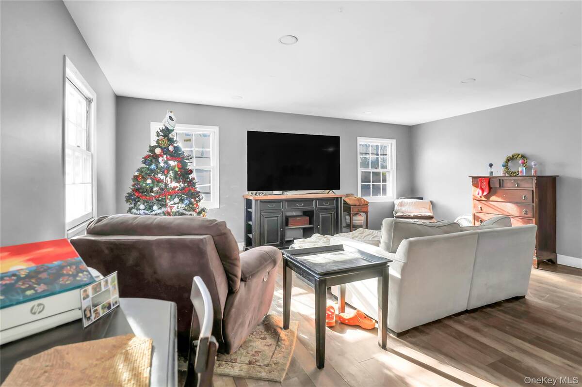 #2 photo, 11 Seward Ln, سوفولك Stony Brook , NY 11790