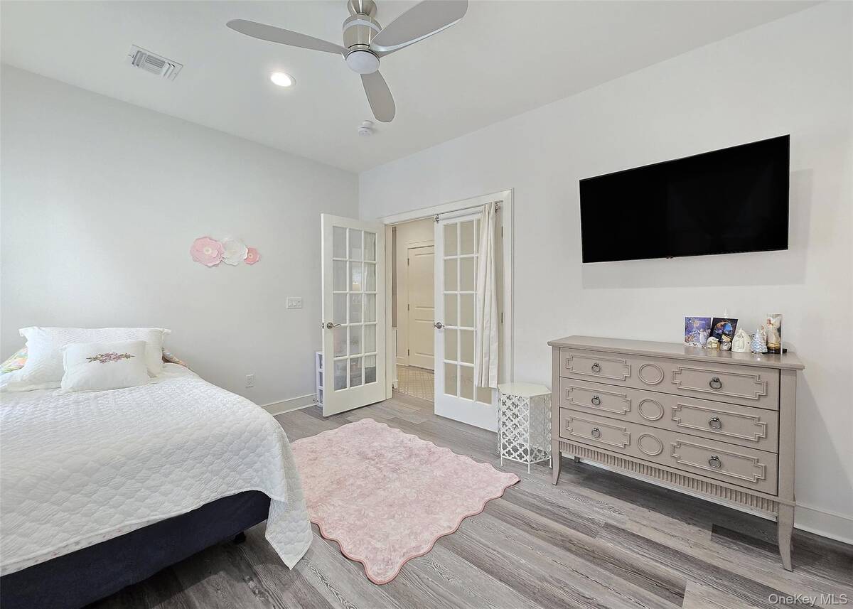 #13 photo, 20 Bayard Drive, सफ़ोक काउंटी Great River , NY 11730