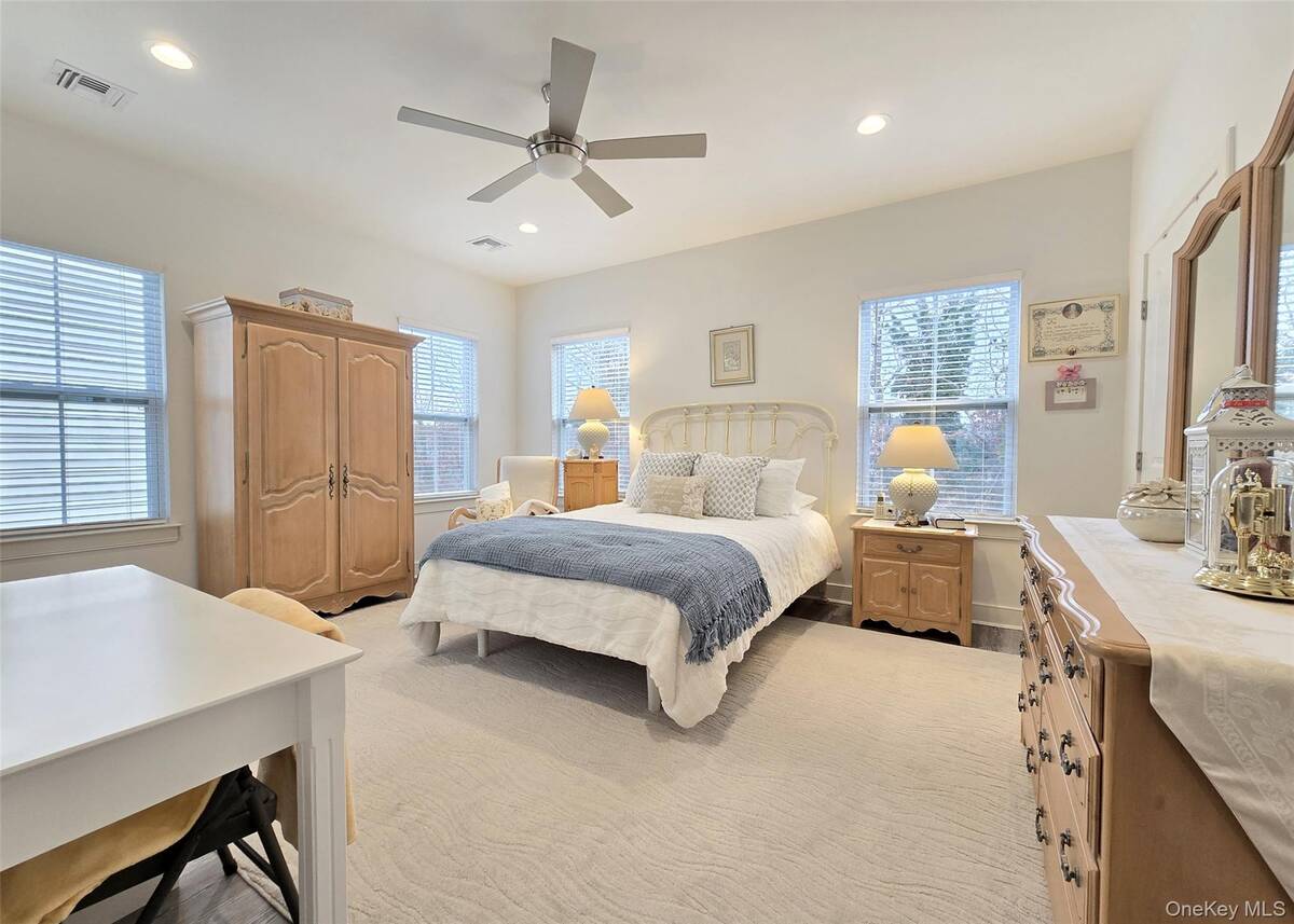 #20 photo, 20 Bayard Drive, सफ़ोक काउंटी Great River , NY 11730