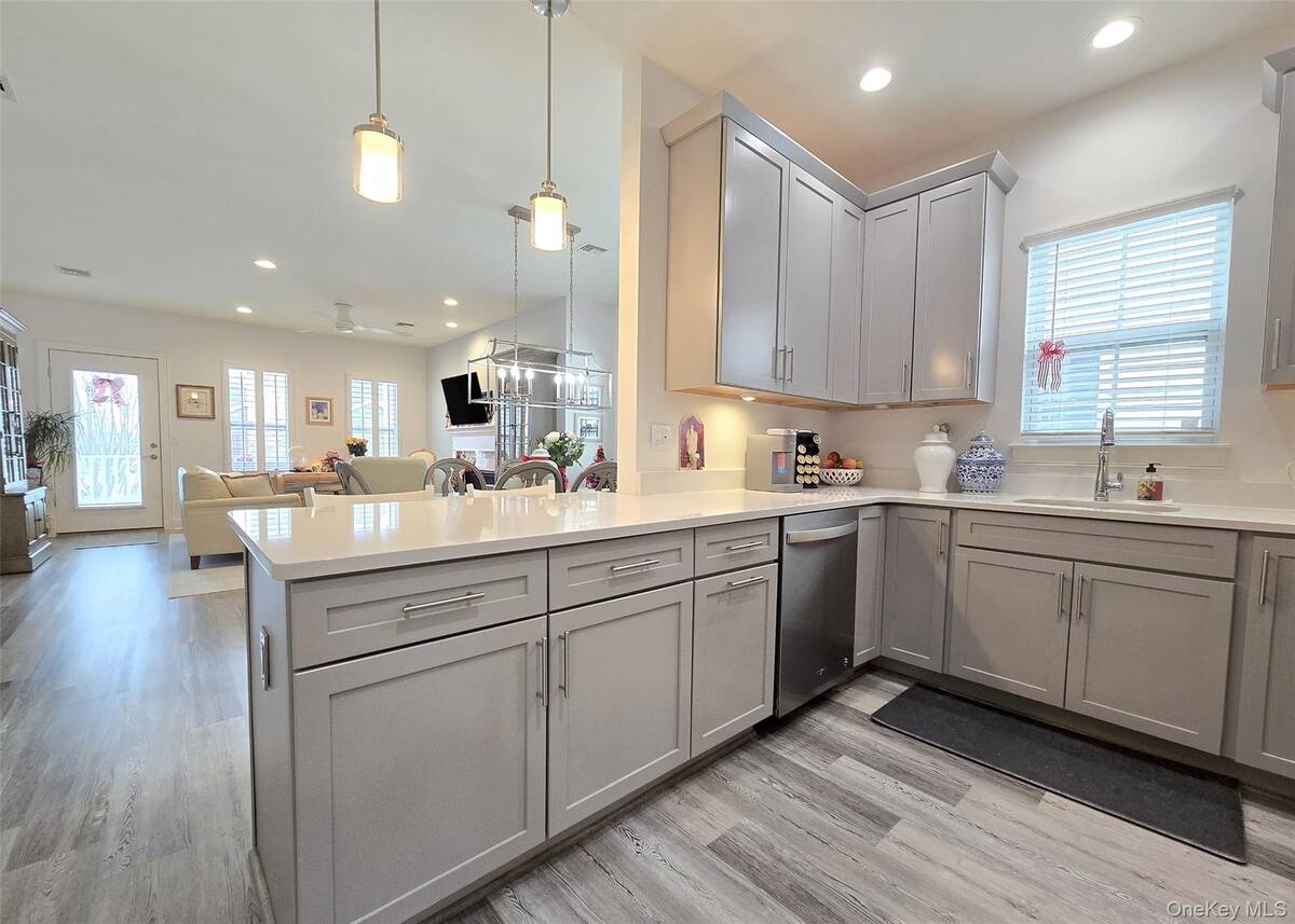 #8 photo, 20 Bayard Drive, सफ़ोक काउंटी Great River , NY 11730