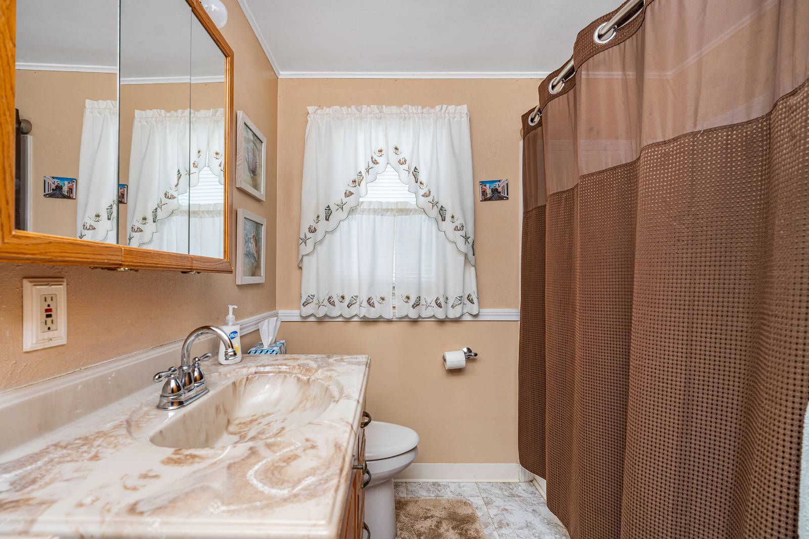 #7 photo, 73 Thatcher St, Selkirk , NY 12158