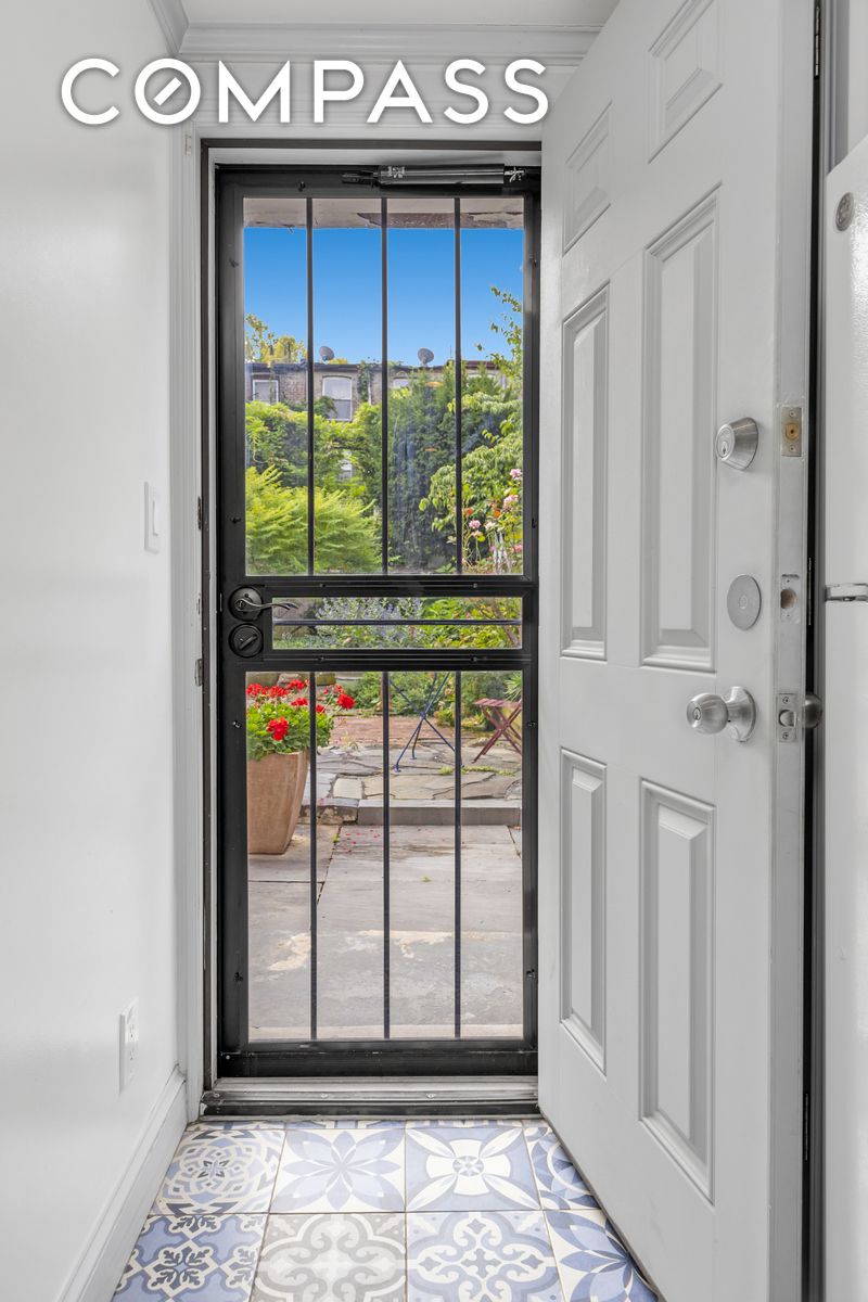 #6 photo, 598 Halsey Street, 布鲁克林 Bedford-Stuyvesant , NY 11233