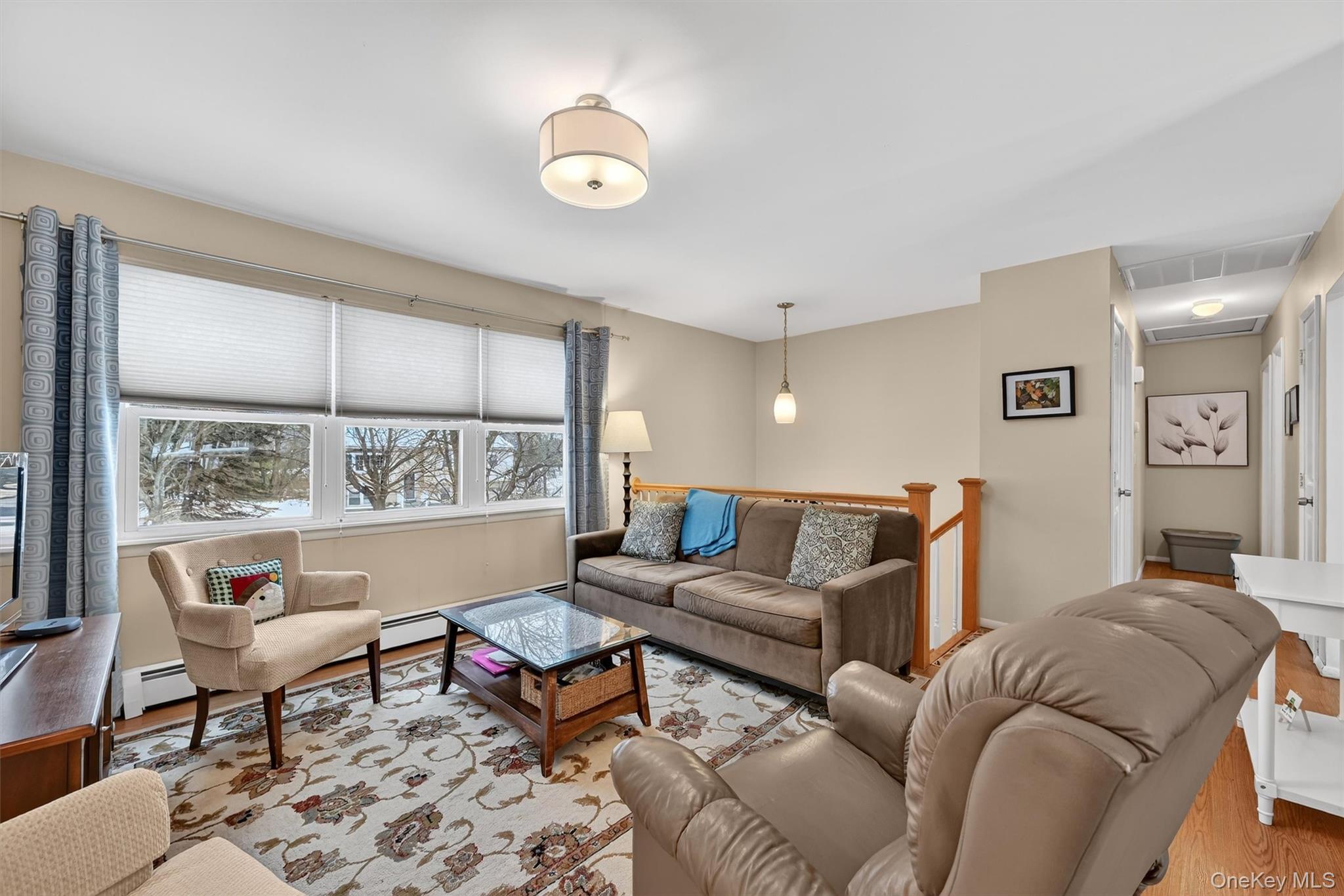 #4 photo, 22 Oxford Lane, Harriman , NY 10926