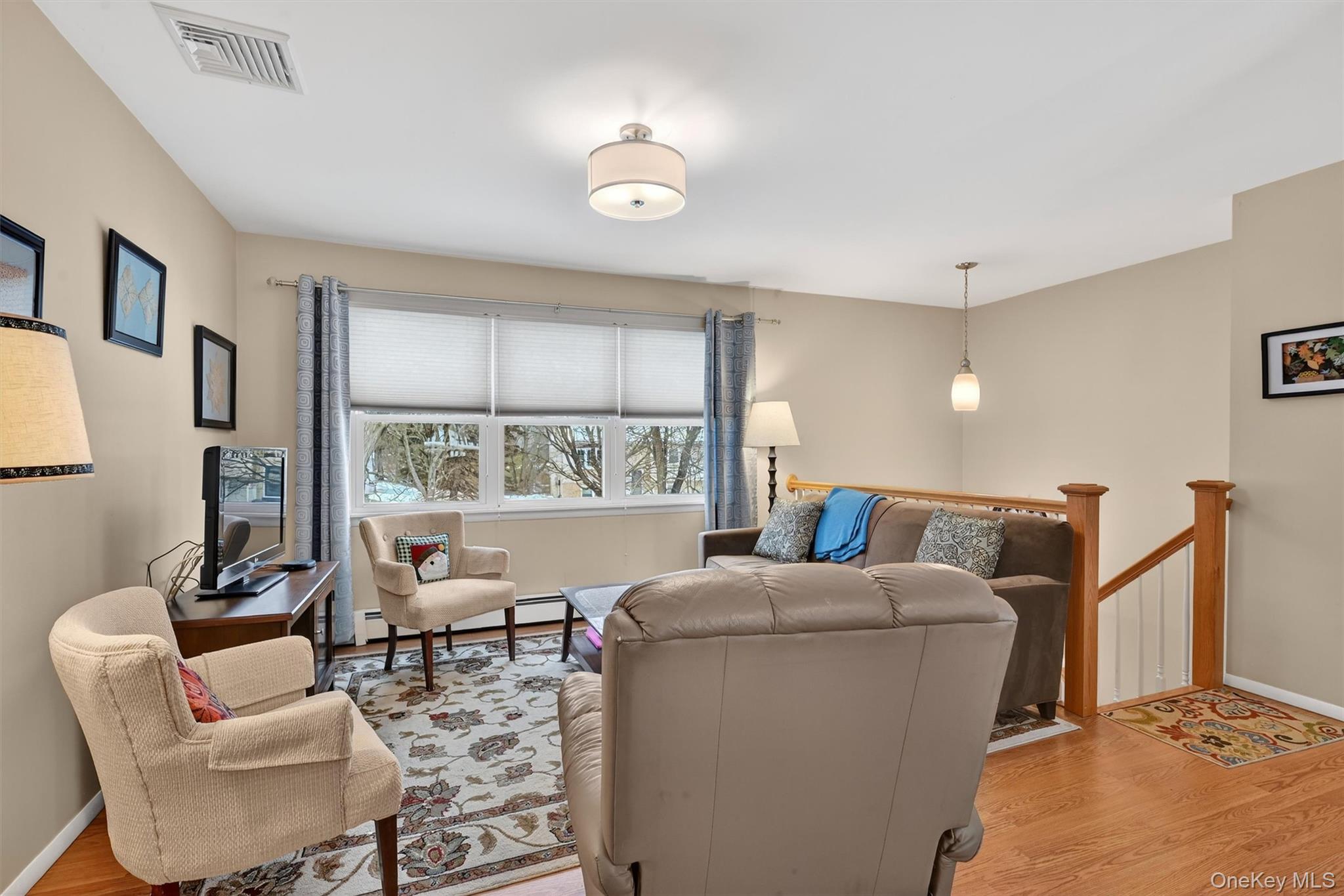 #5 photo, 22 Oxford Lane, Harriman , NY 10926