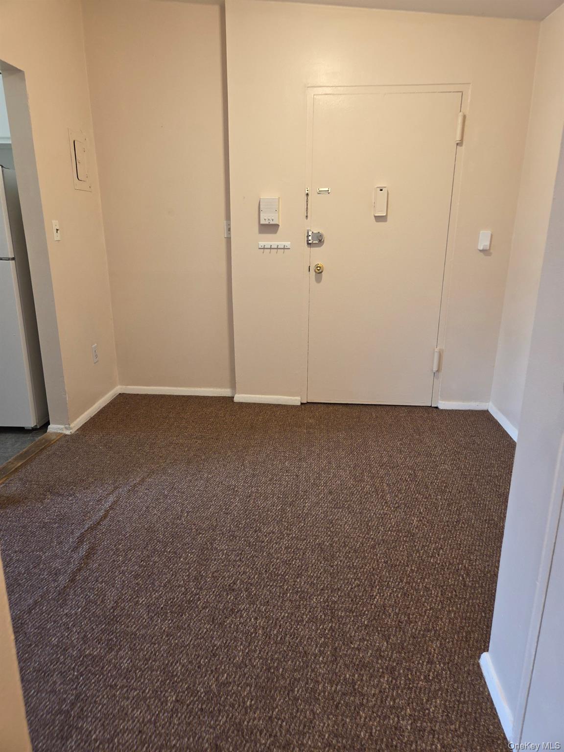 #5 photo, 259 N Newbridge Road, Levittown , NY 11756