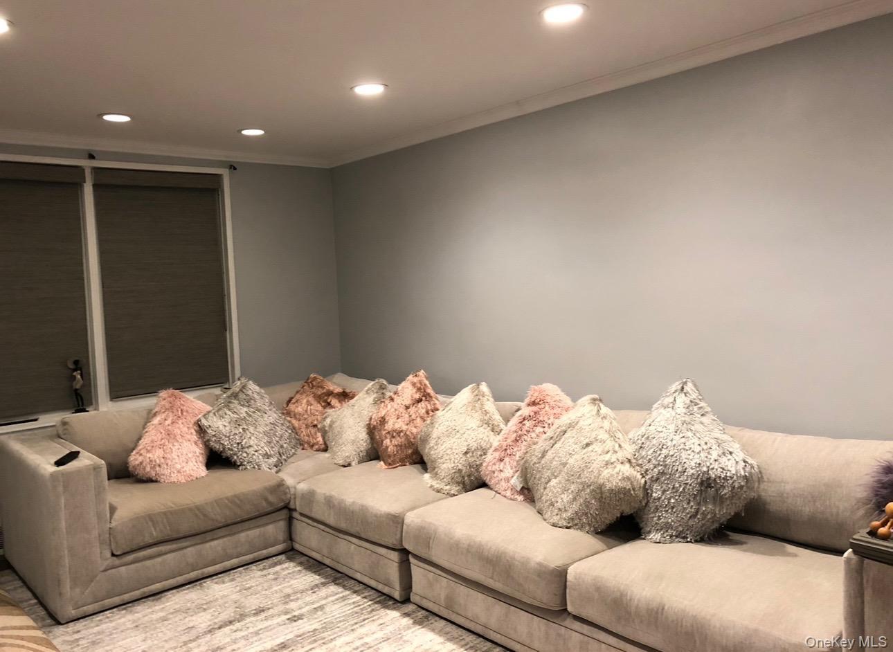 #3 photo, 510 Dubois Ave, 长岛 North Valley Stream , NY 11581