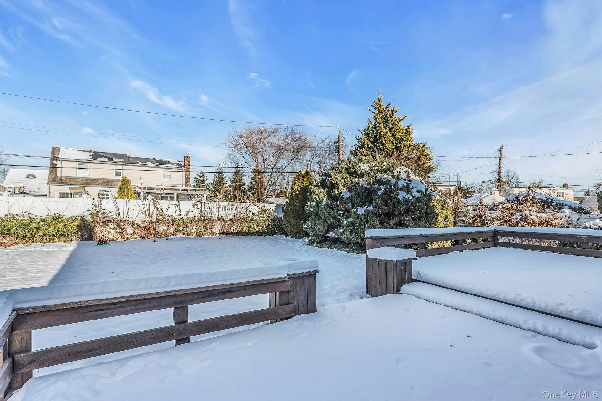 #3 photo, 5 Preston Lane, מחוז נסאו Hicksville , NY 11801