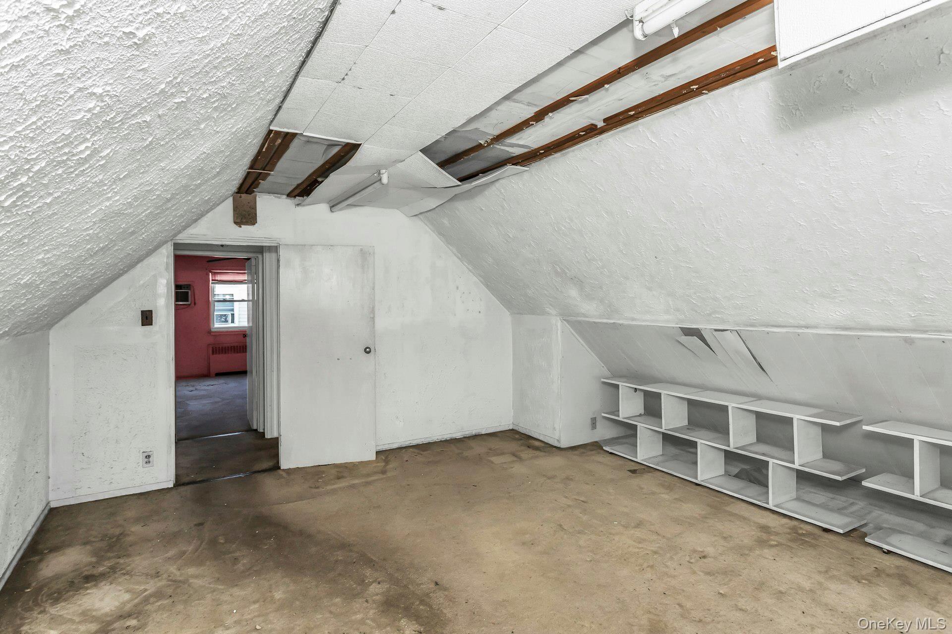 #4 photo, 5 Preston Lane, מחוז נסאו Hicksville , NY 11801