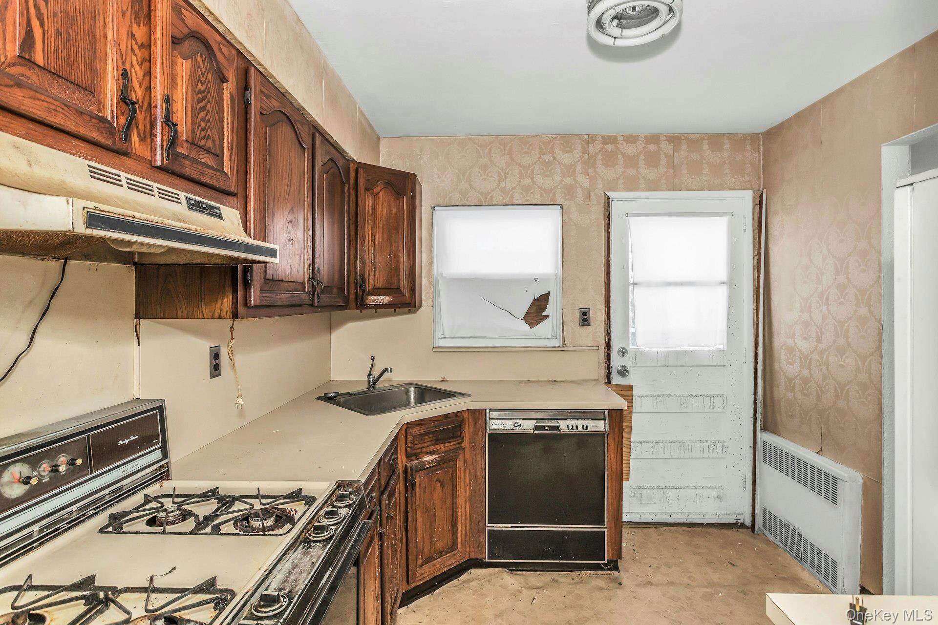 #8 photo, 5 Preston Lane, מחוז נסאו Hicksville , NY 11801