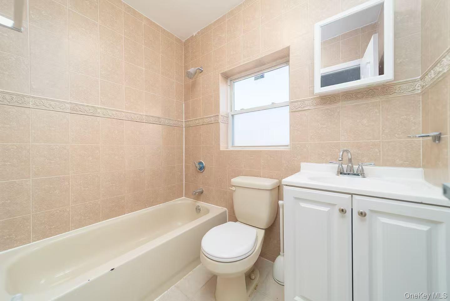 #12 photo, 23-58 80th Street, कुईंस East Elmhurst , NY 11370