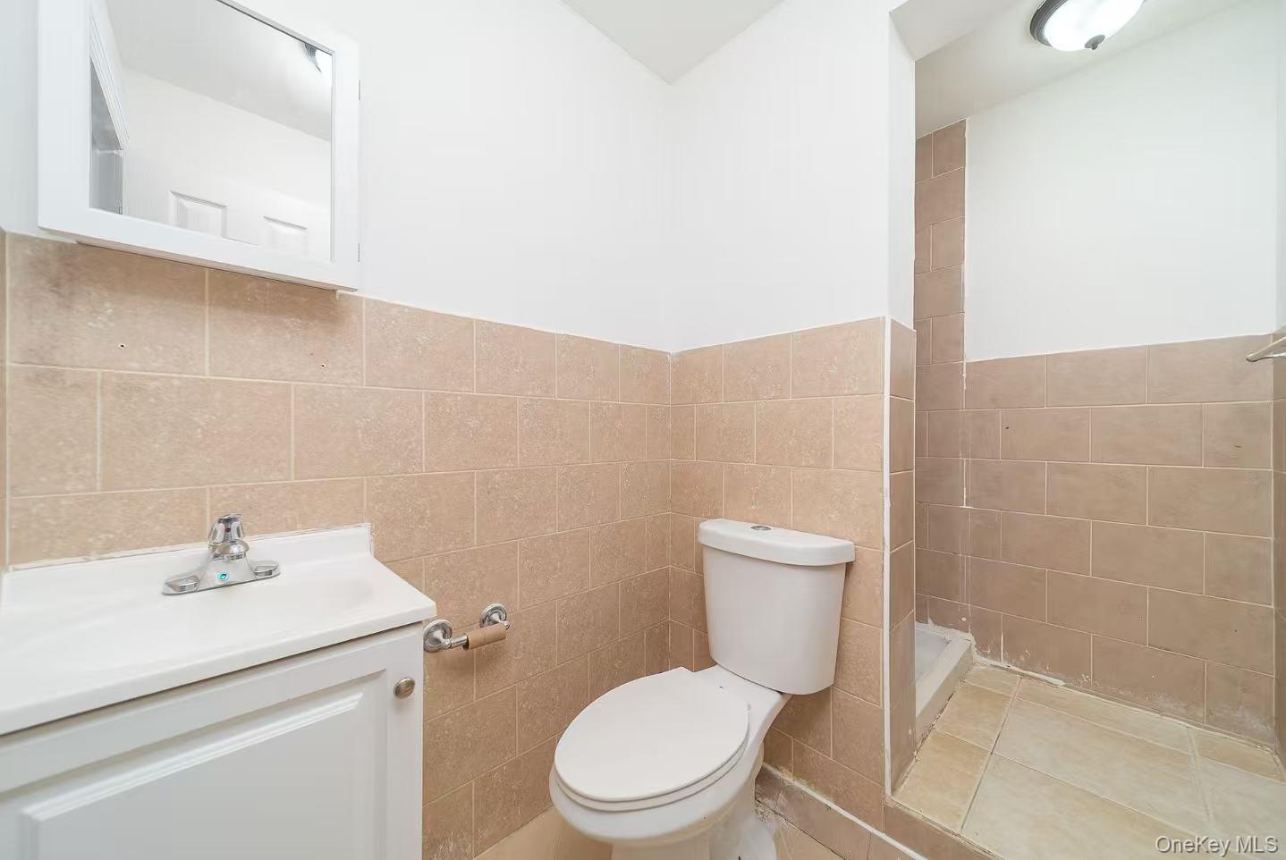 #16 photo, 23-58 80th Street, कुईंस East Elmhurst , NY 11370