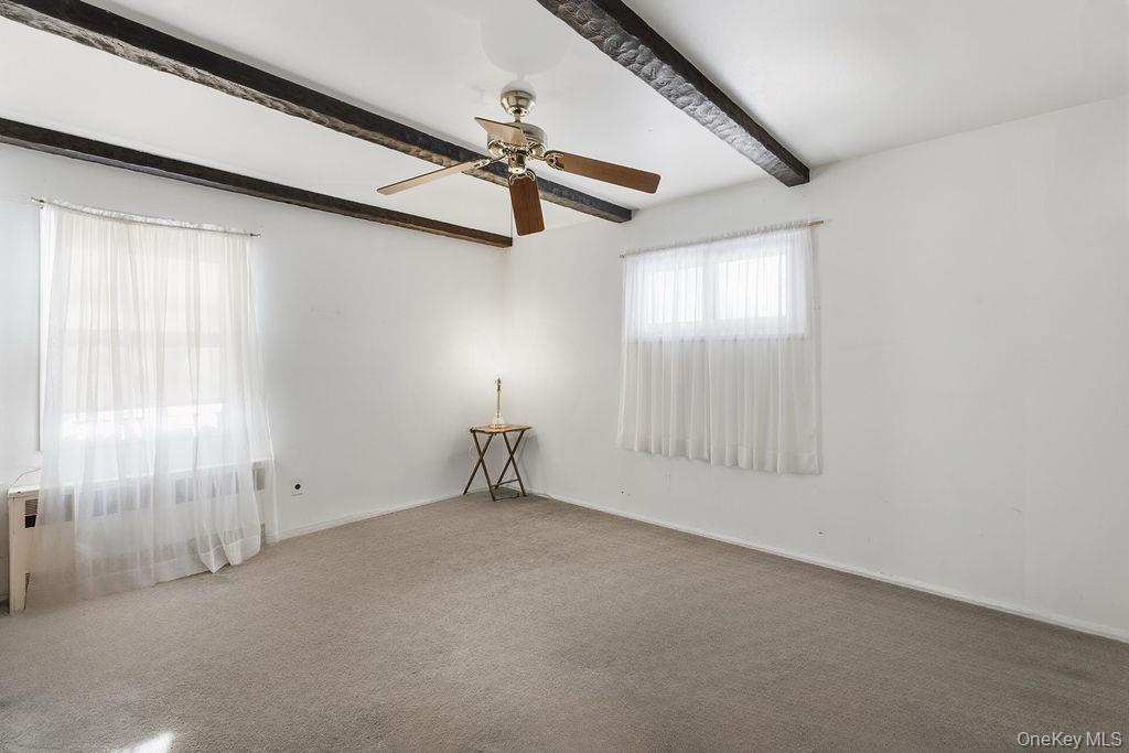 #13 photo, 157-49 84th Street, कुईंस Howard Beach , NY 11414