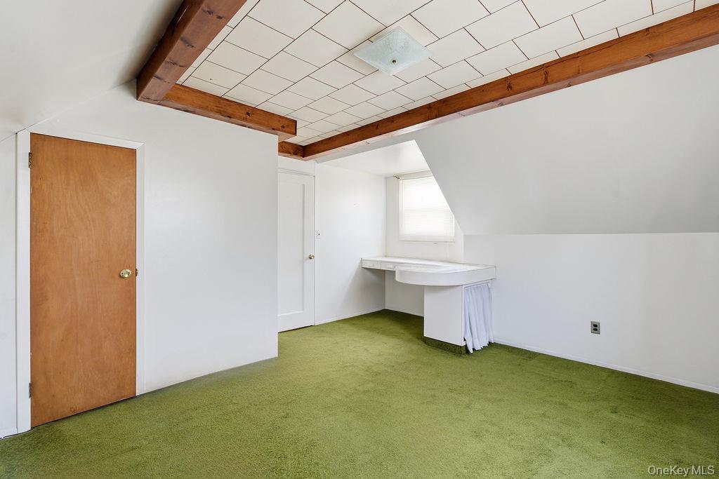 #18 photo, 157-49 84th Street, कुईंस Howard Beach , NY 11414