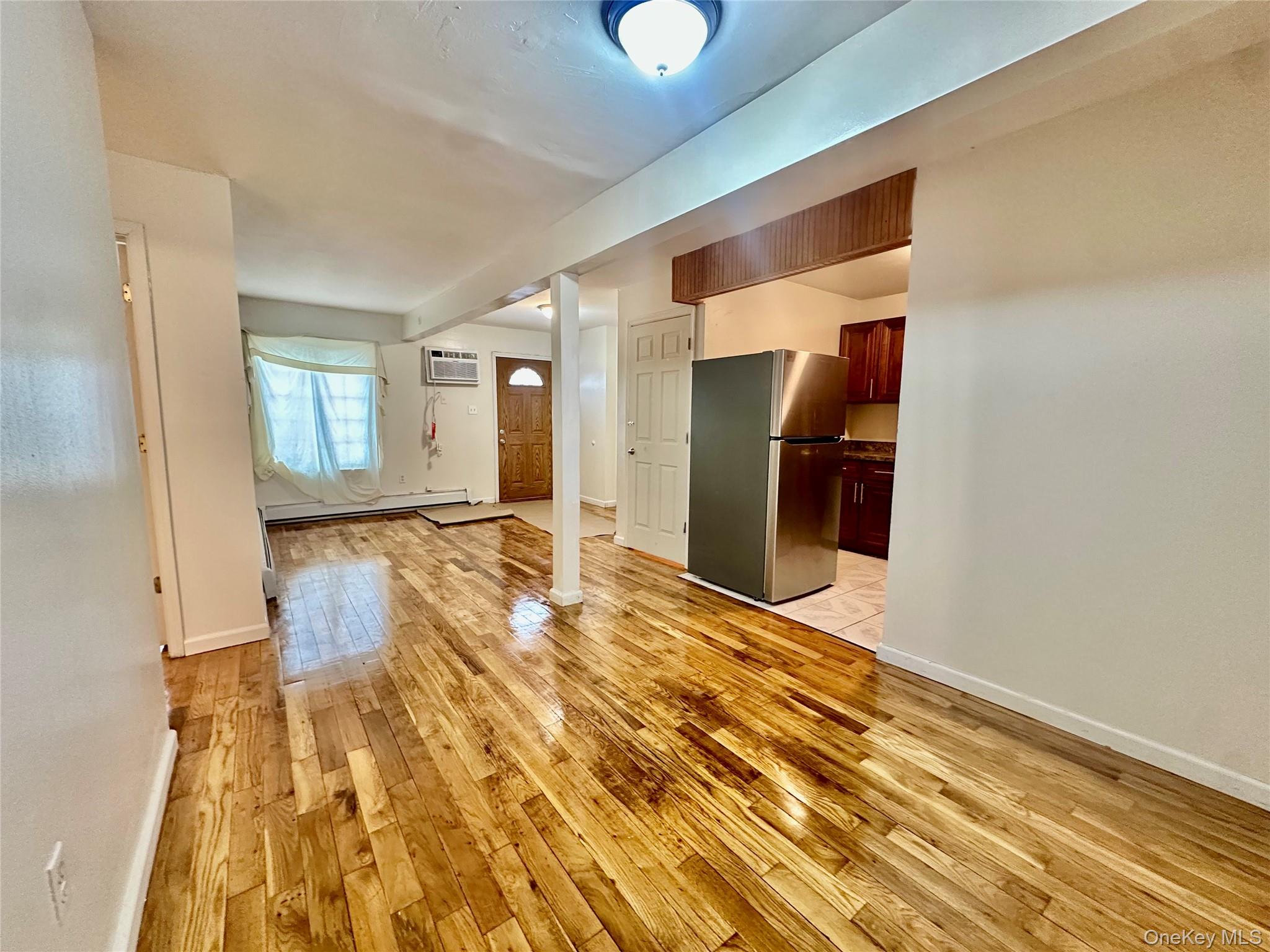 #2 photo, 255-08 148th Avenue, কুইন্‌স Rosedale , NY 11422
