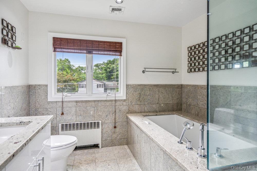 #19 photo, Port Washington, Port Washington , NY 11050