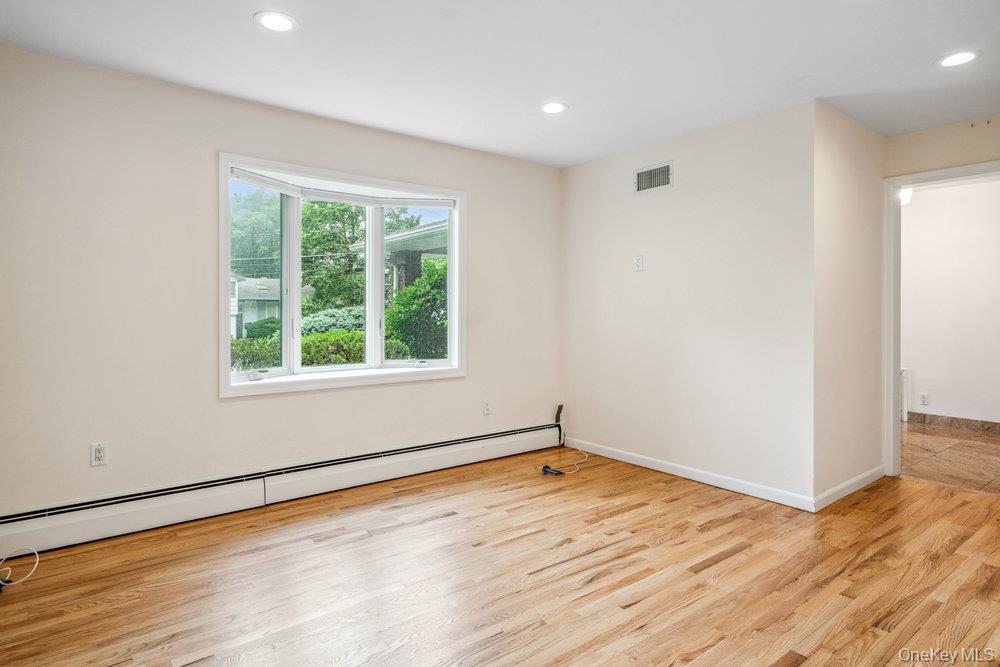 #8 photo, Port Washington, Port Washington , NY 11050