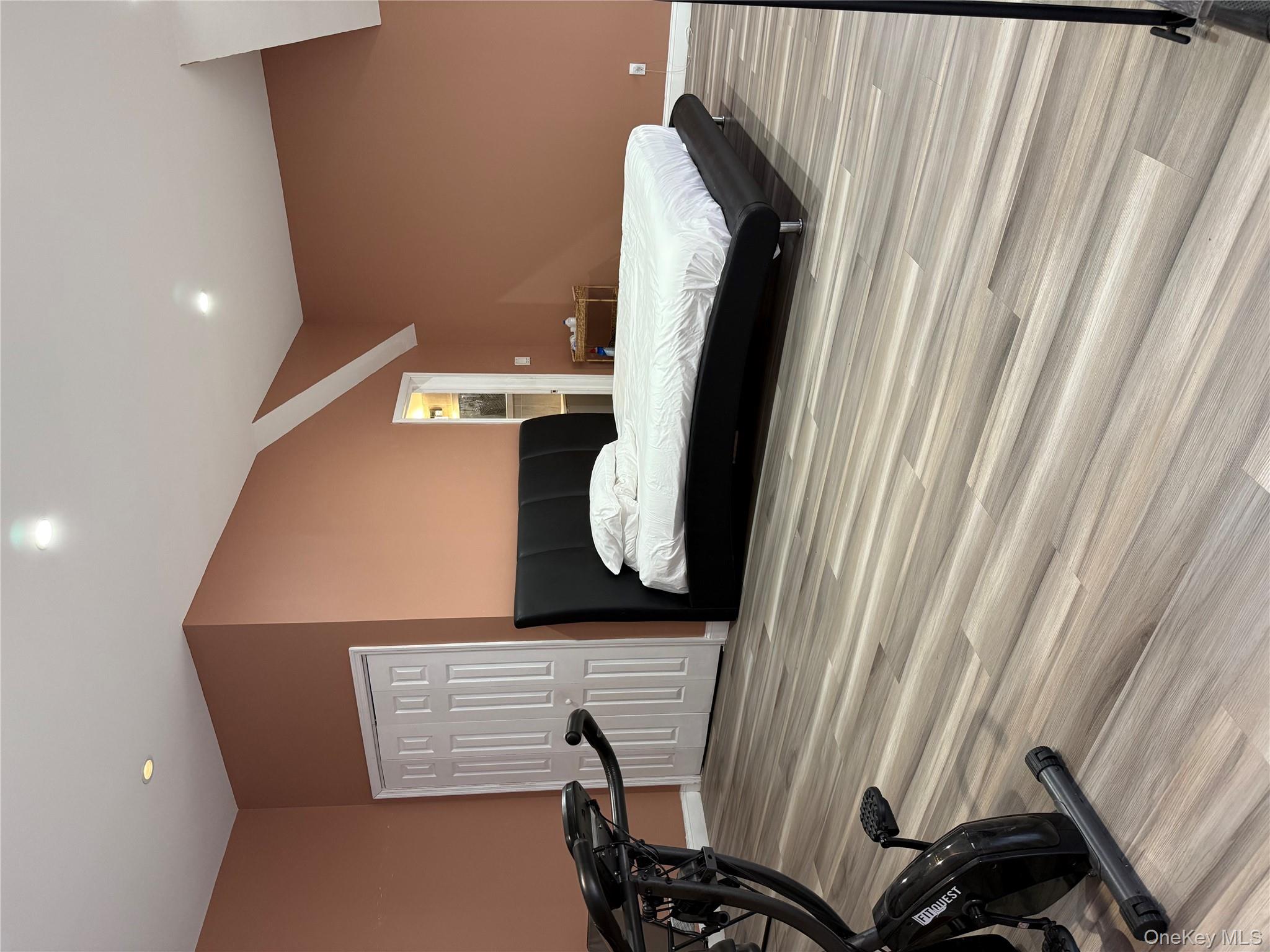 #14 photo, 260 Hutchinson Boulevard, 뉴욕주 Mount Vernon , NY 10552