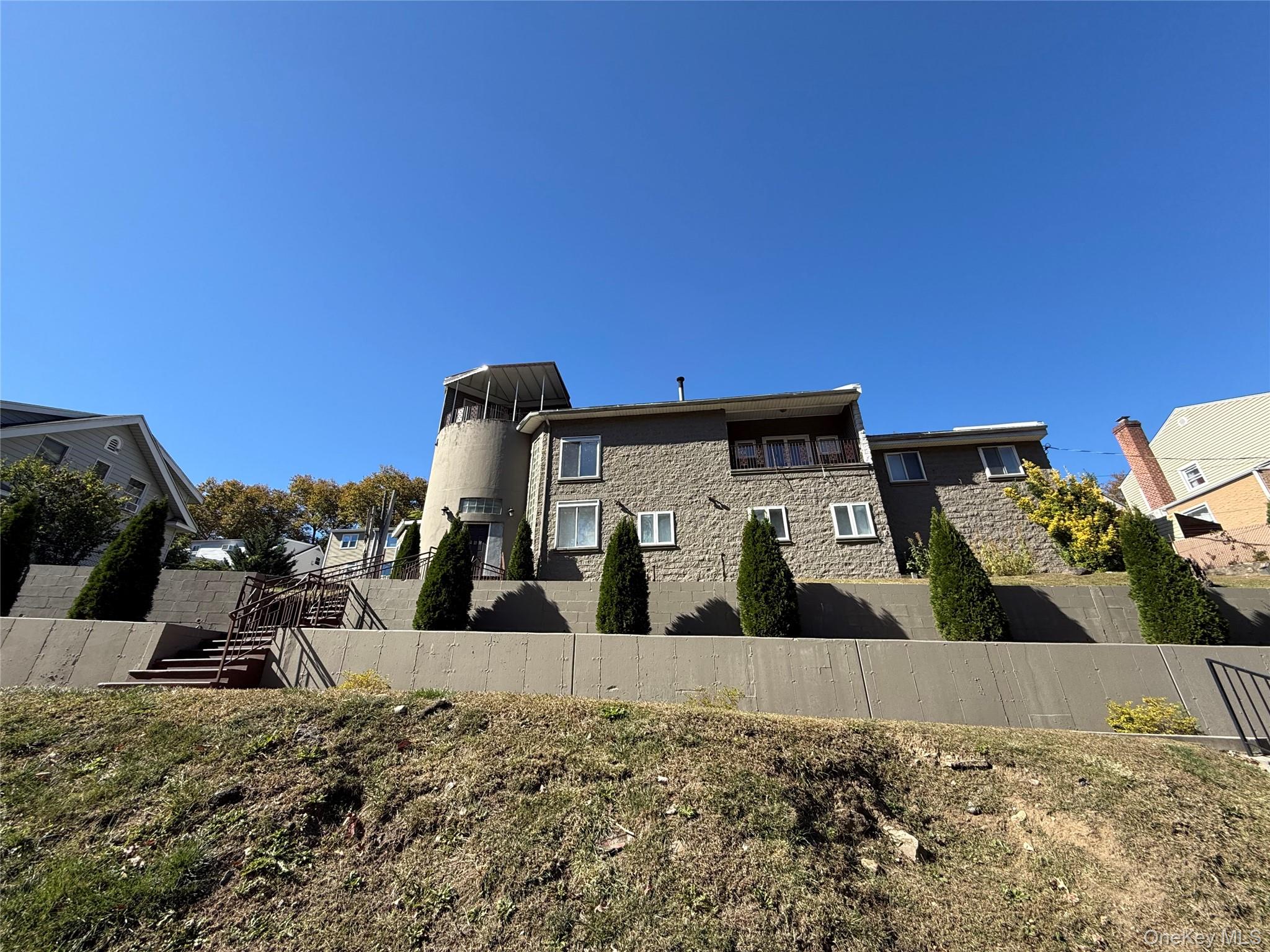 #2 photo, 260 Hutchinson Boulevard, 뉴욕주 Mount Vernon , NY 10552