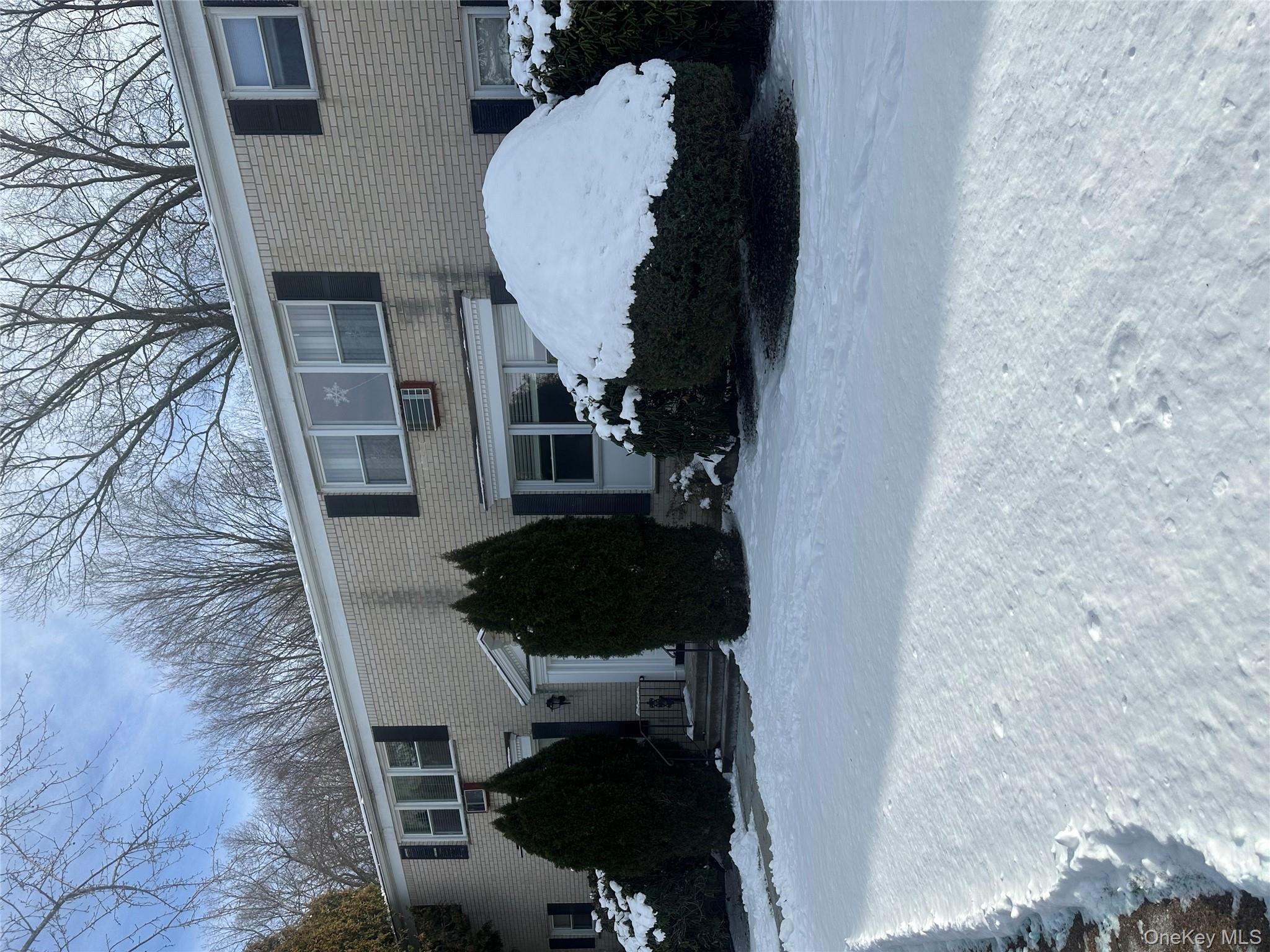 #13 photo, 12 Danbury Court, 뉴욕주 Suffern , NY 10901