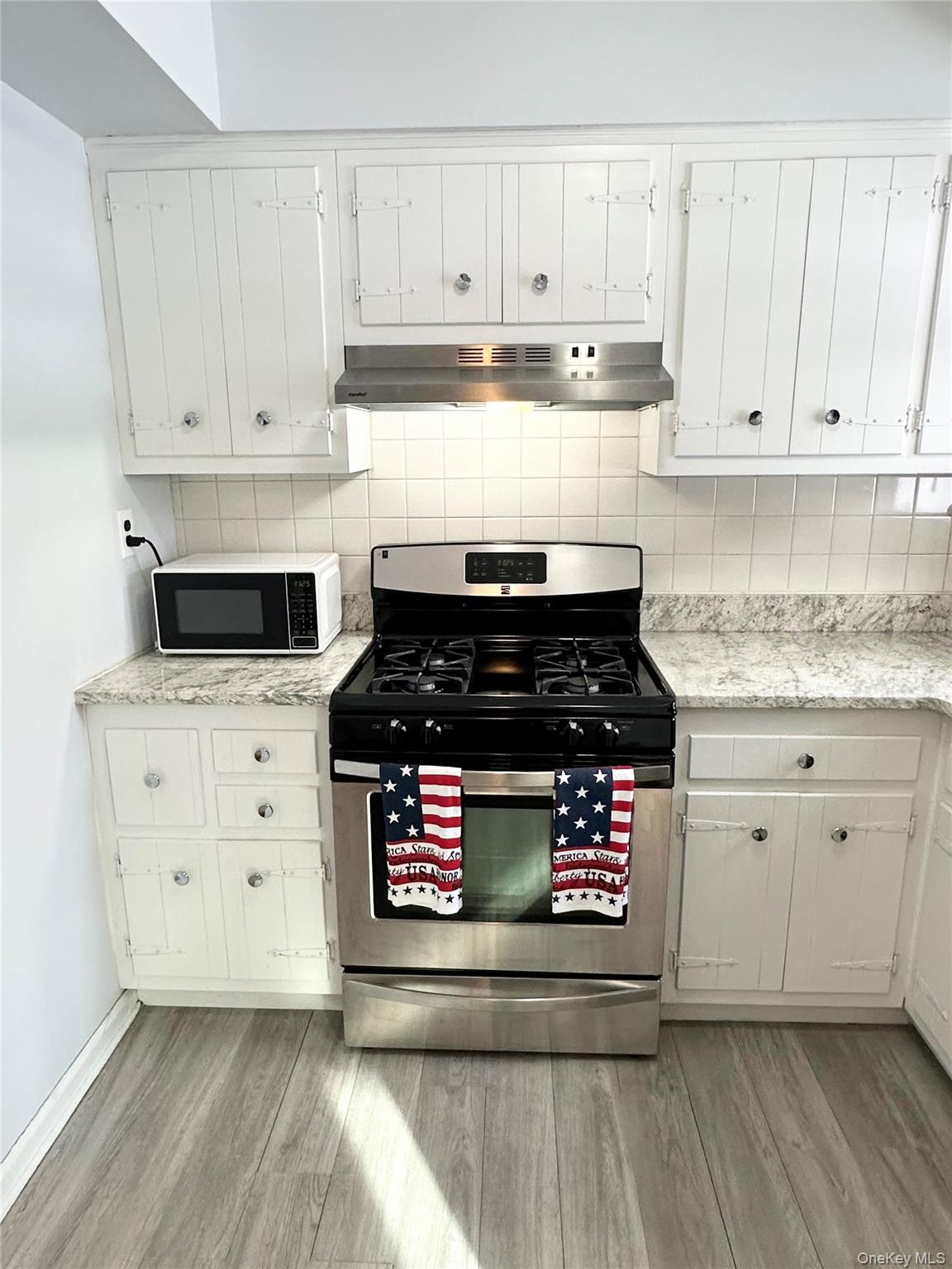 #6 photo, 12 Danbury Court, 뉴욕주 Suffern , NY 10901