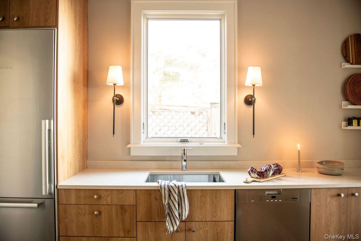 #13 photo, 446 E Allen Street, 뉴욕주 Hudson , NY 12534