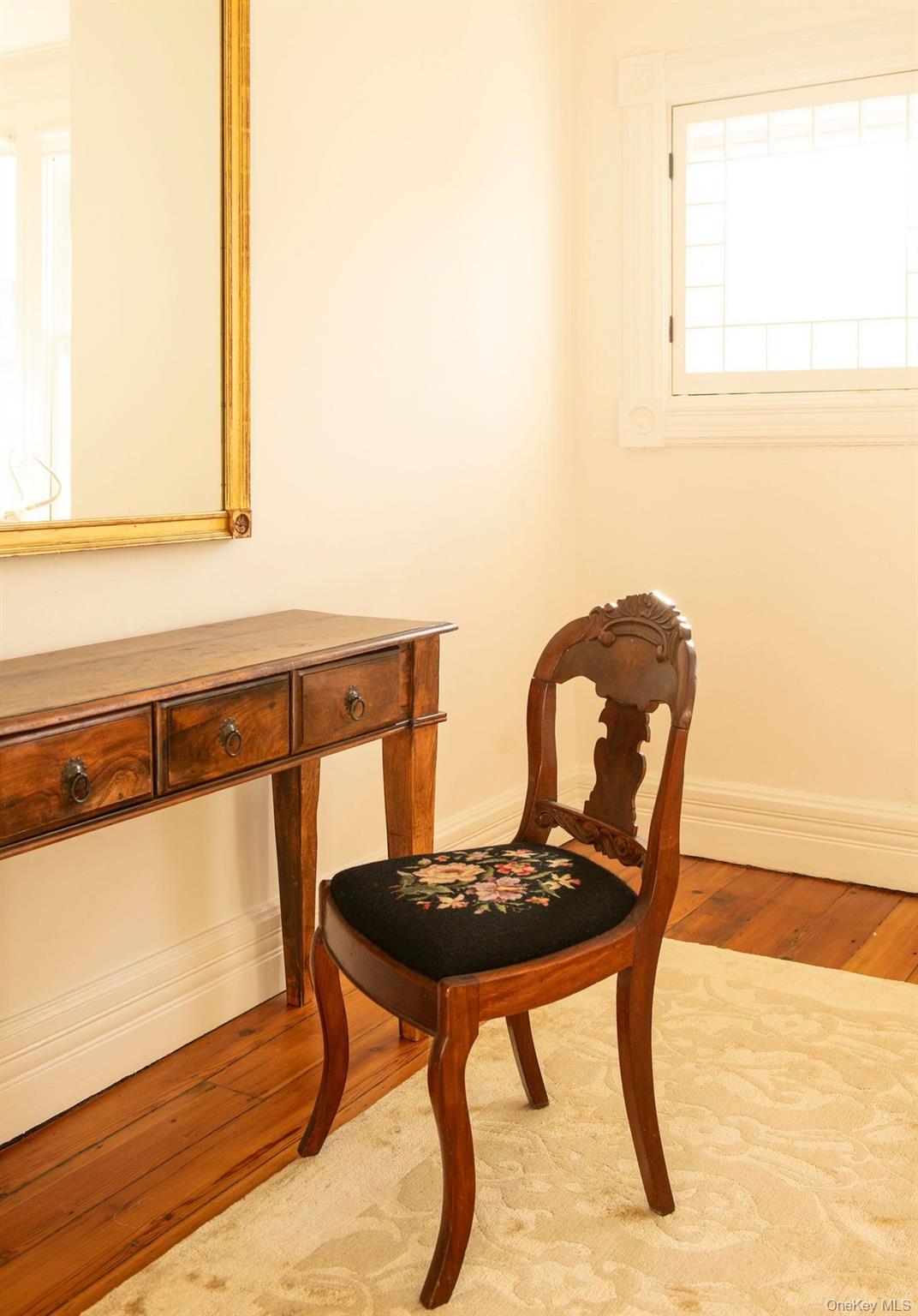 #19 photo, 446 E Allen Street, 뉴욕주 Hudson , NY 12534