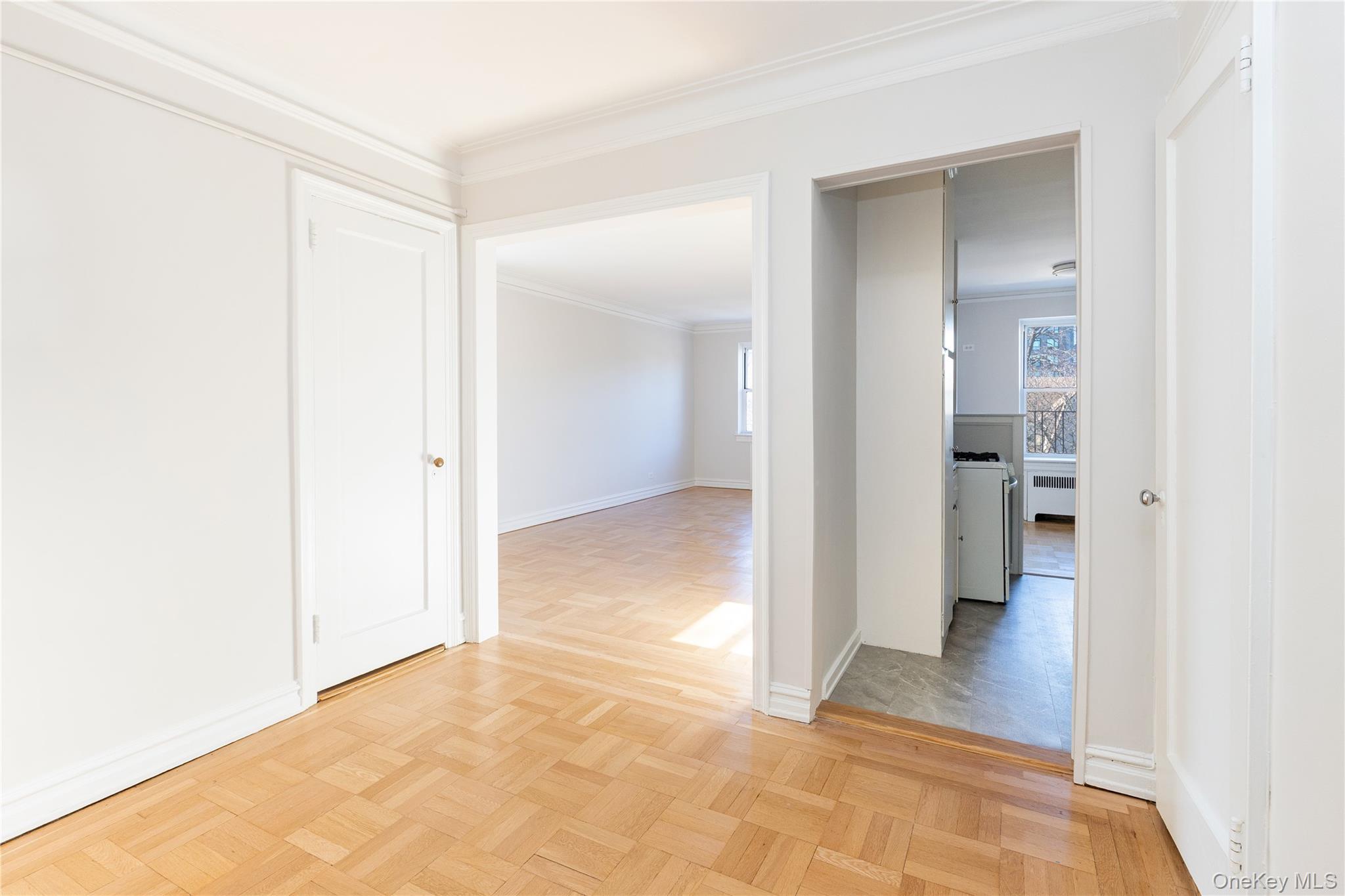 #11 photo, 474 W 238th Street, Bronx , NY 10463