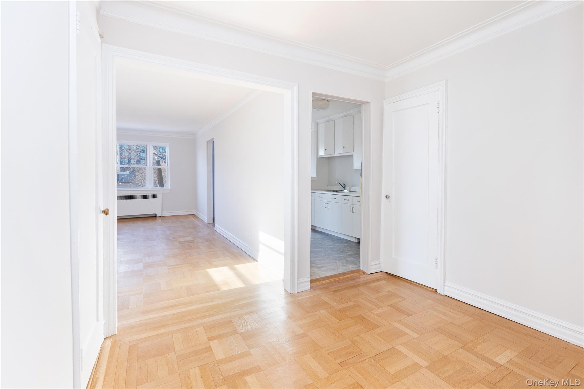 #13 photo, 474 W 238th Street, Bronx , NY 10463