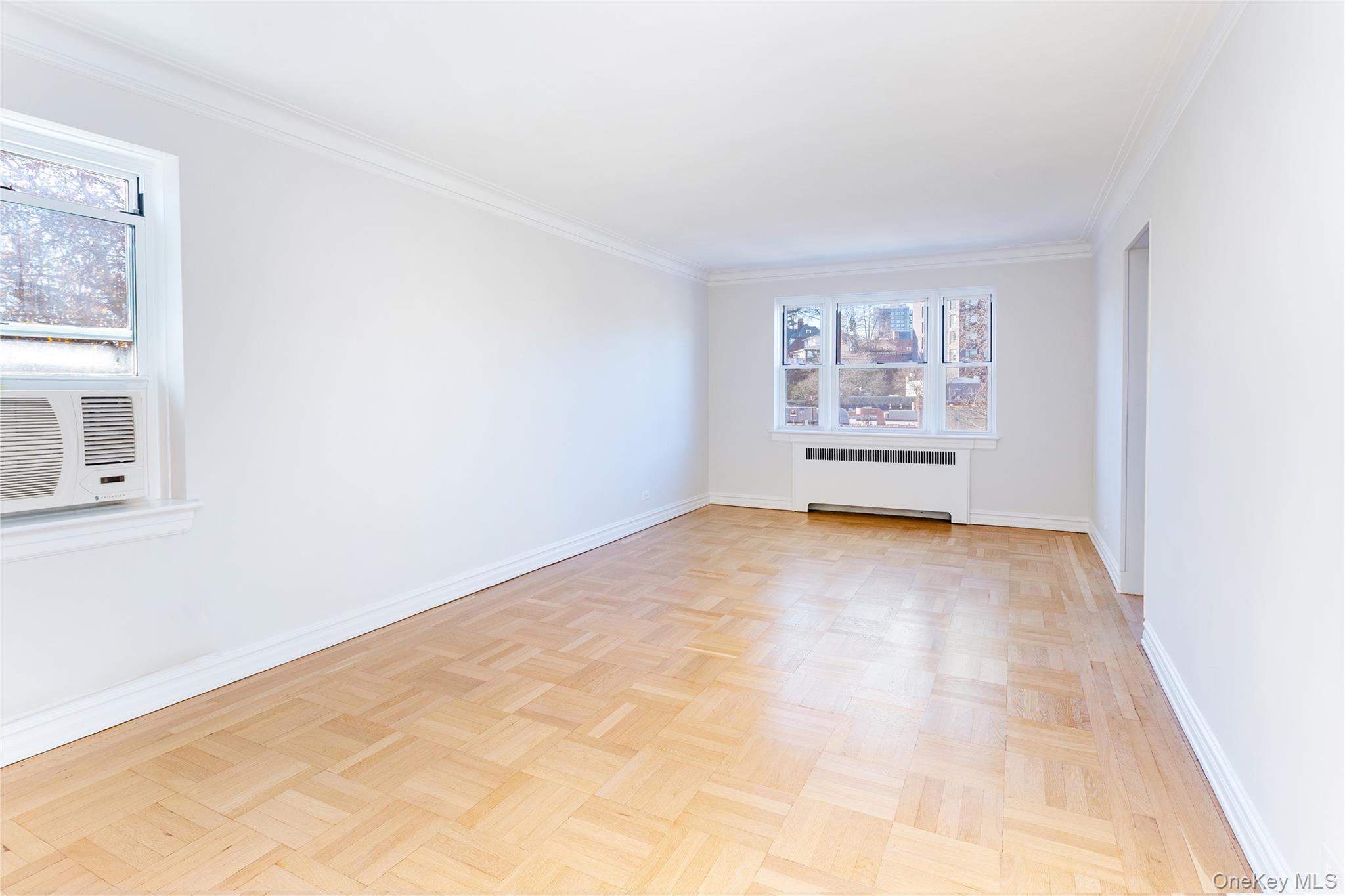 #8 photo, 474 W 238th Street, Bronx , NY 10463