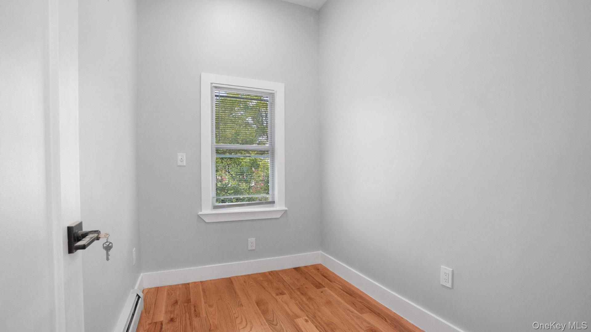 #11 photo, 506 E 183rd Street, Bronx , NY 10458