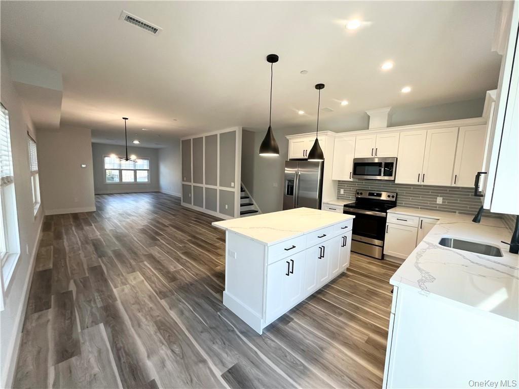 #3 photo, 195 Park Avenue, West Harrison , NY 10604