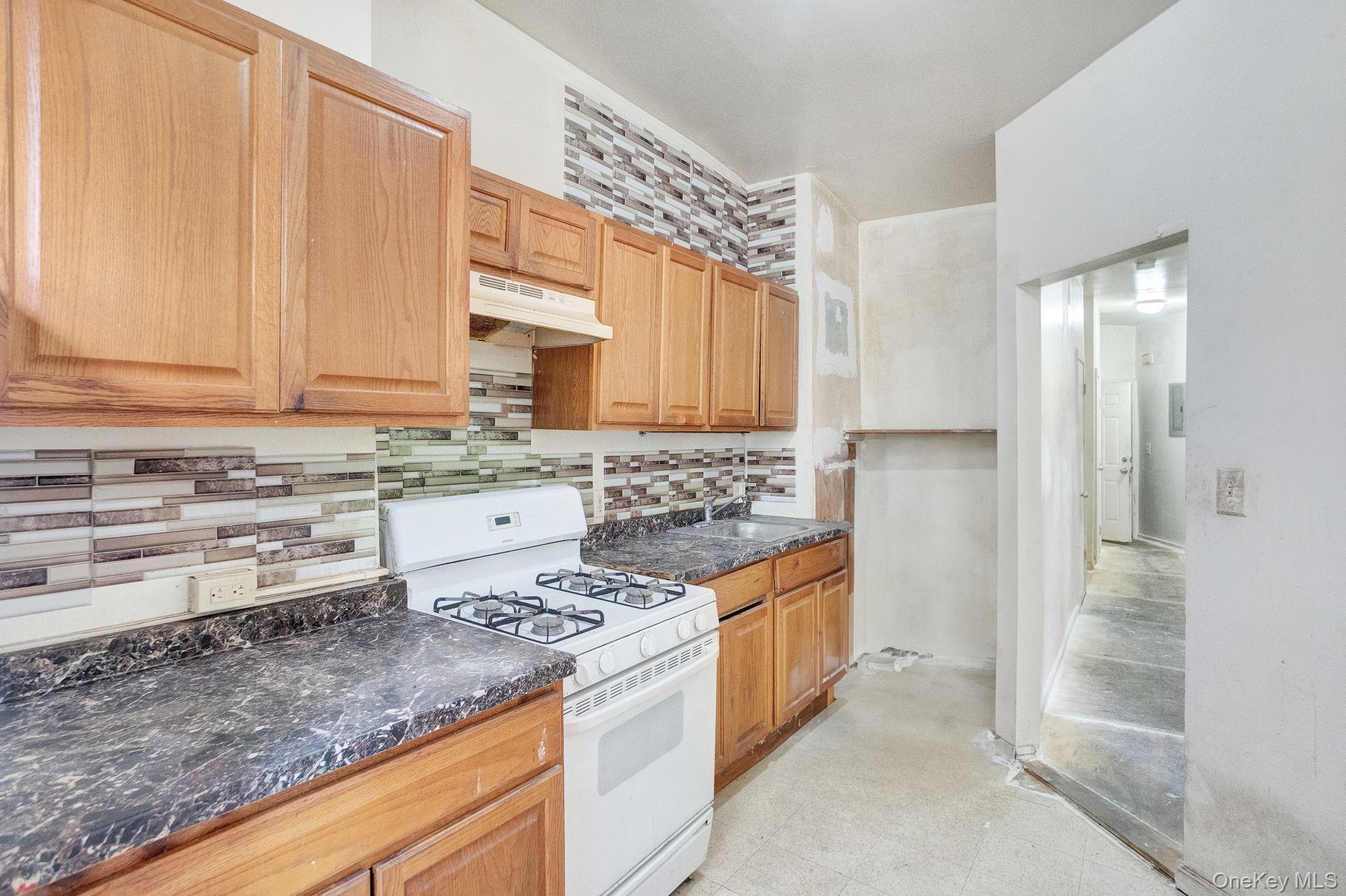 #6 photo, 1241 College Avenue, Bronx , NY 10456