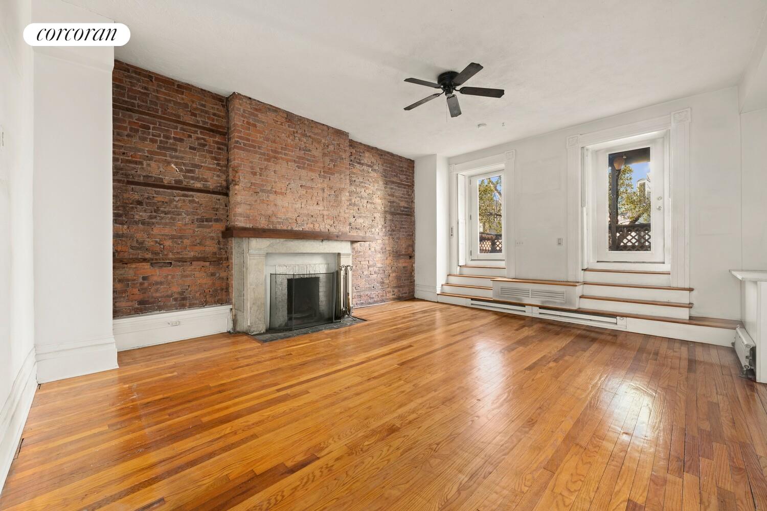 #3 photo, New York City, 맨해튼 West Village , NY 10014