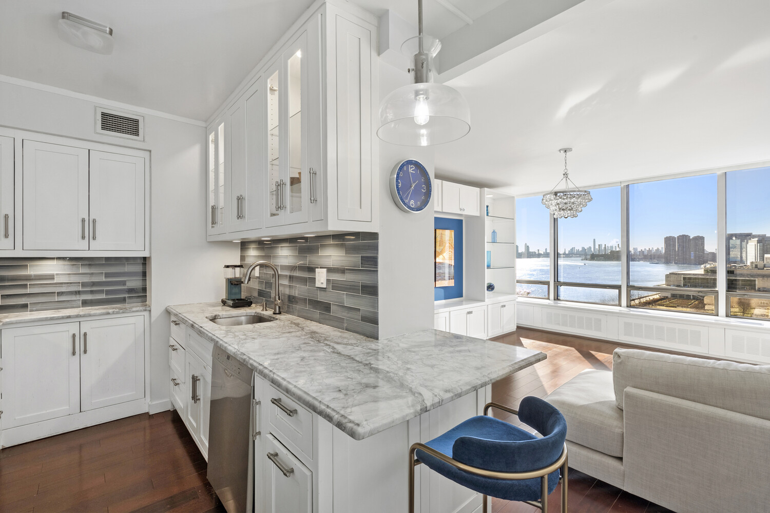 #3 photo, 870 UNITED NATIONS Plaza, Beekman , NY 10017