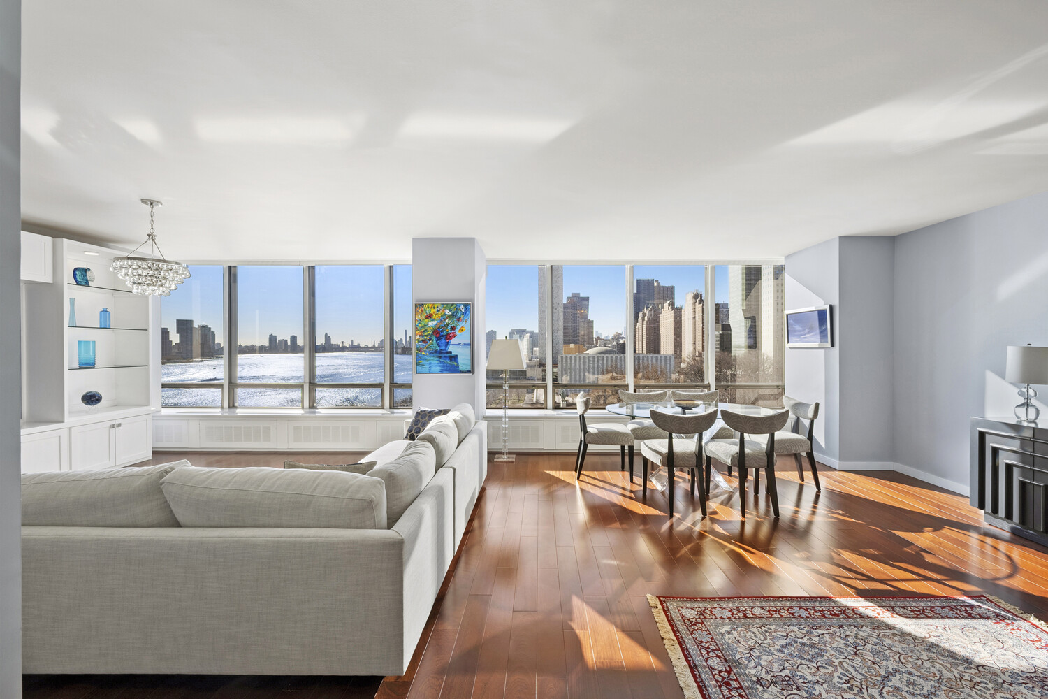 #7 photo, 870 UNITED NATIONS Plaza, Beekman , NY 10017