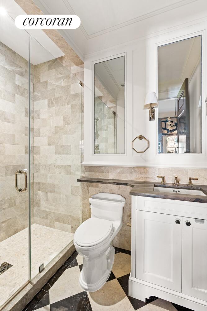 #17 photo, 123 E 71ST Street, 맨해튼 Lenox Hill , NY 10021