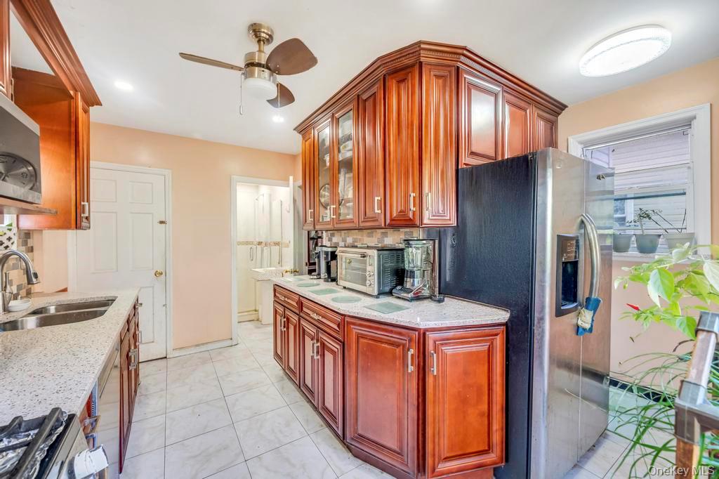 #8 photo, 8108 164th Place, 皇后区 Jamaica , NY 11432