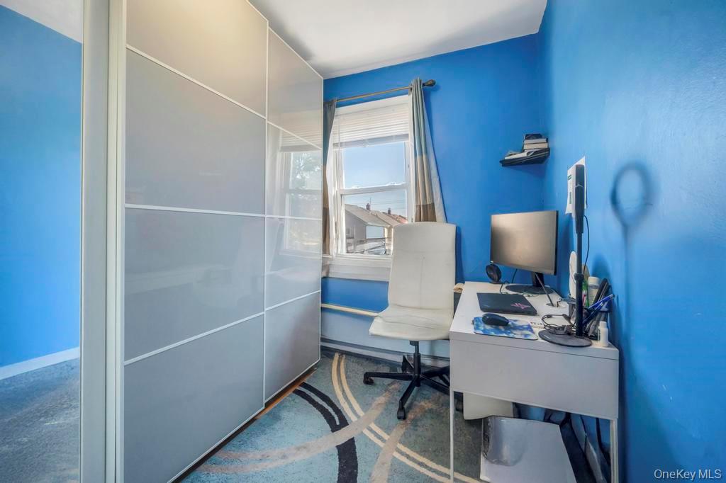 #9 photo, 8108 164th Place, 皇后区 Jamaica , NY 11432