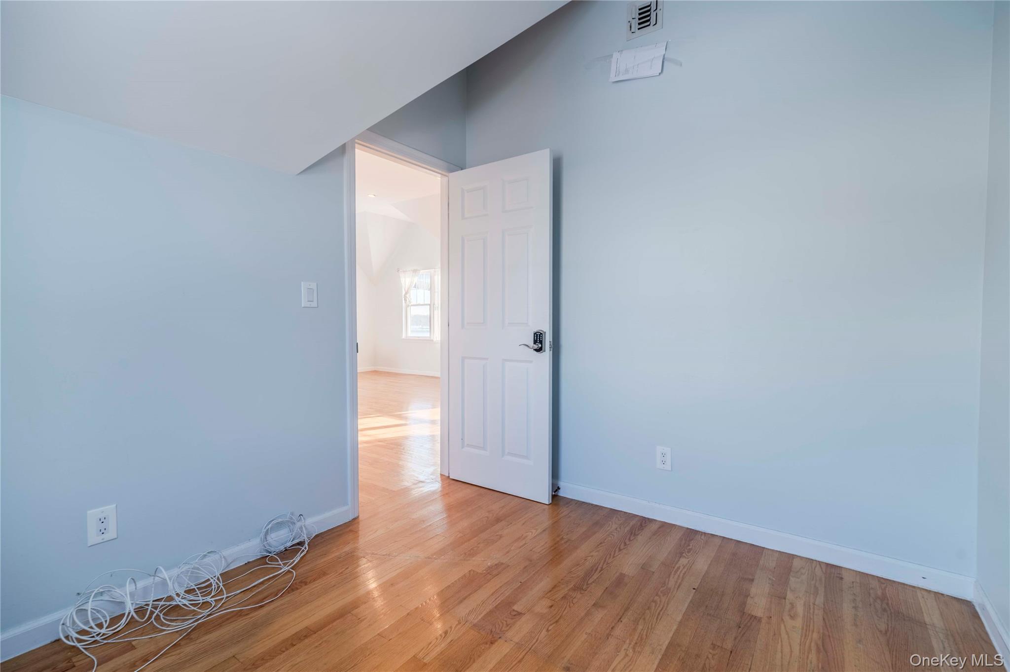 #18 photo, 16823 Powells Cove Boulevard, 皇后区 Beechhurst , NY 11357