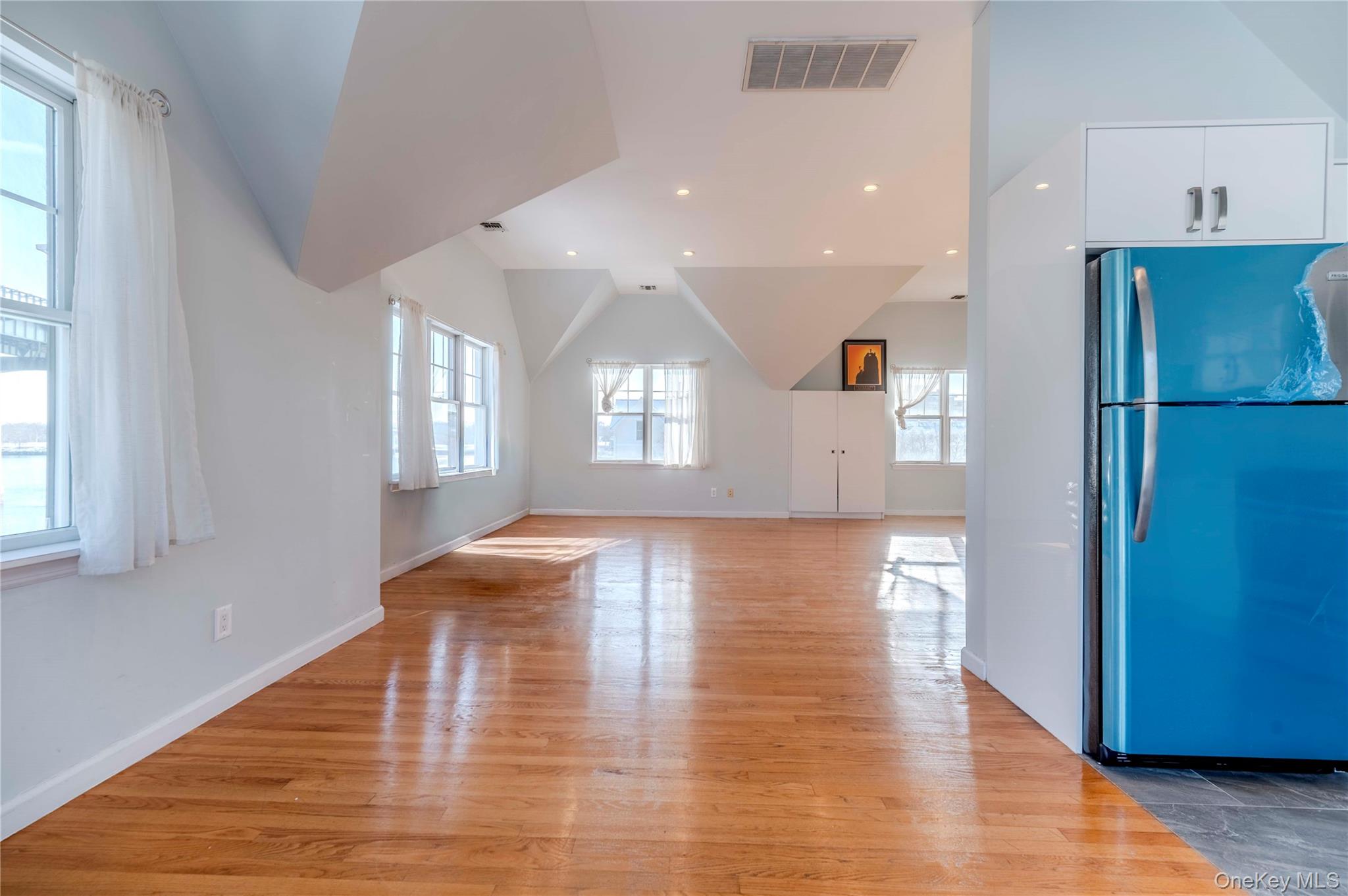 #6 photo, 16823 Powells Cove Boulevard, 皇后区 Beechhurst , NY 11357