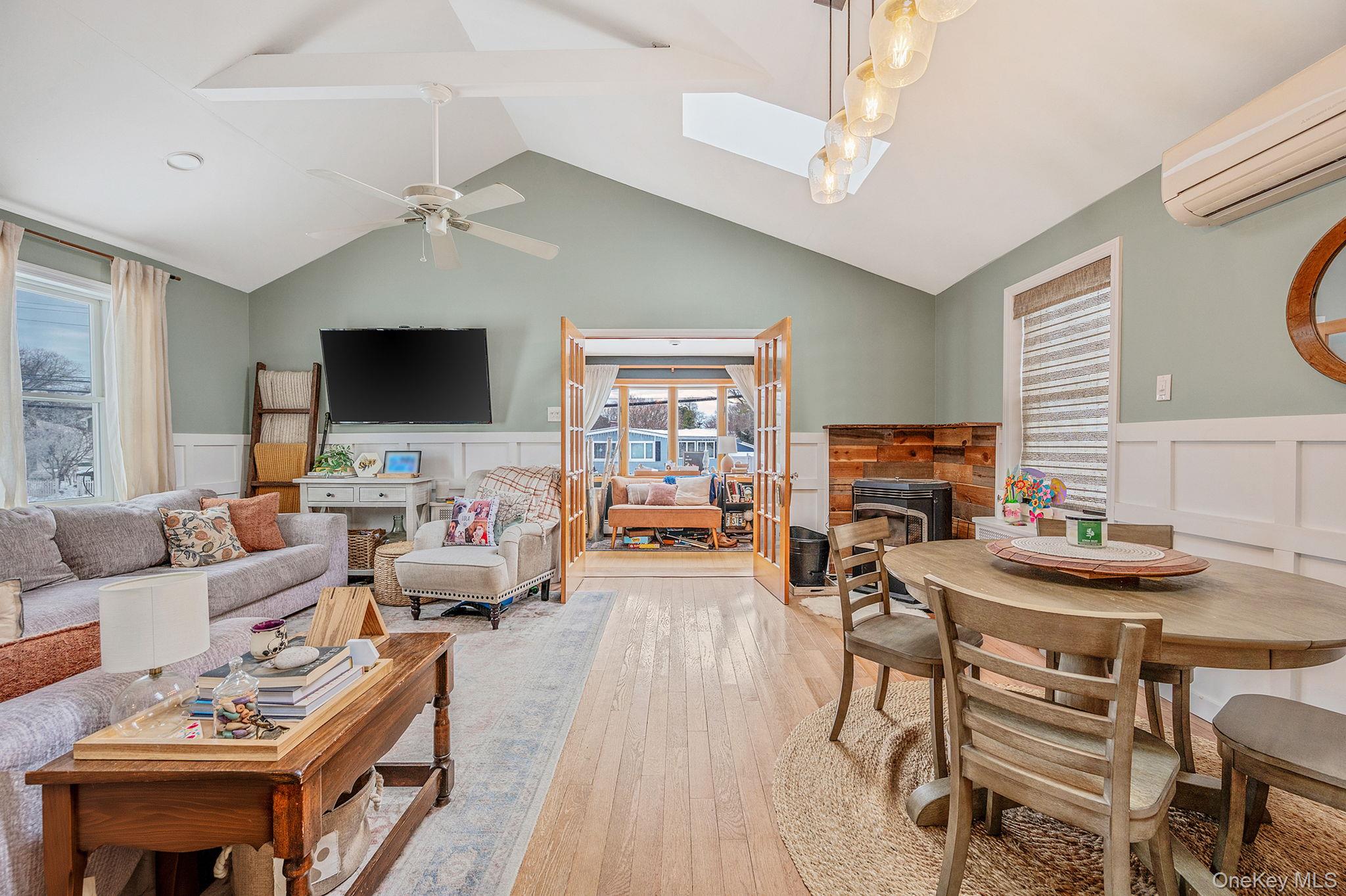 #6 photo, 1560 A Street, 東長島 West Babylon , NY 11704