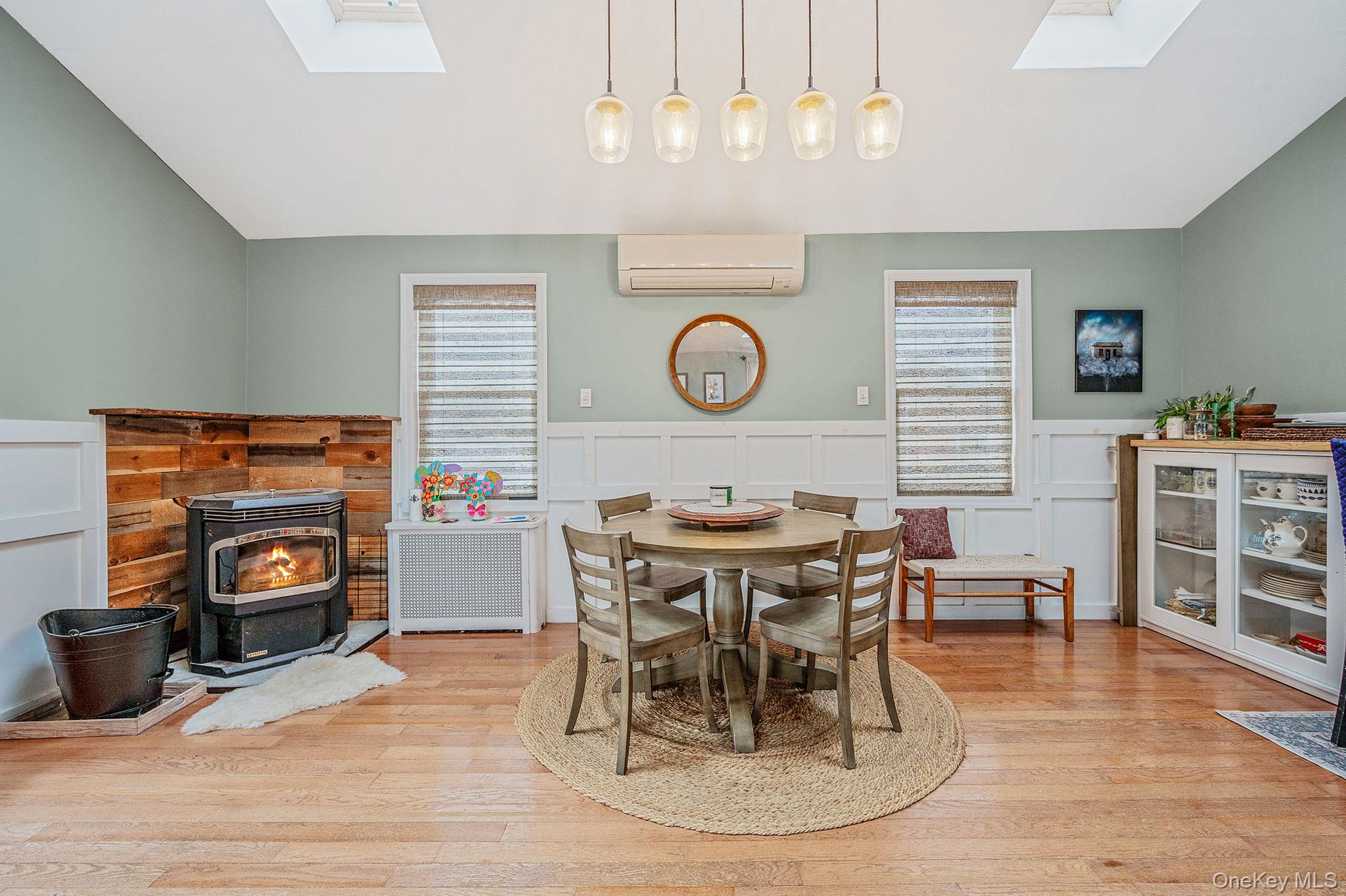 #7 photo, 1560 A Street, 東長島 West Babylon , NY 11704