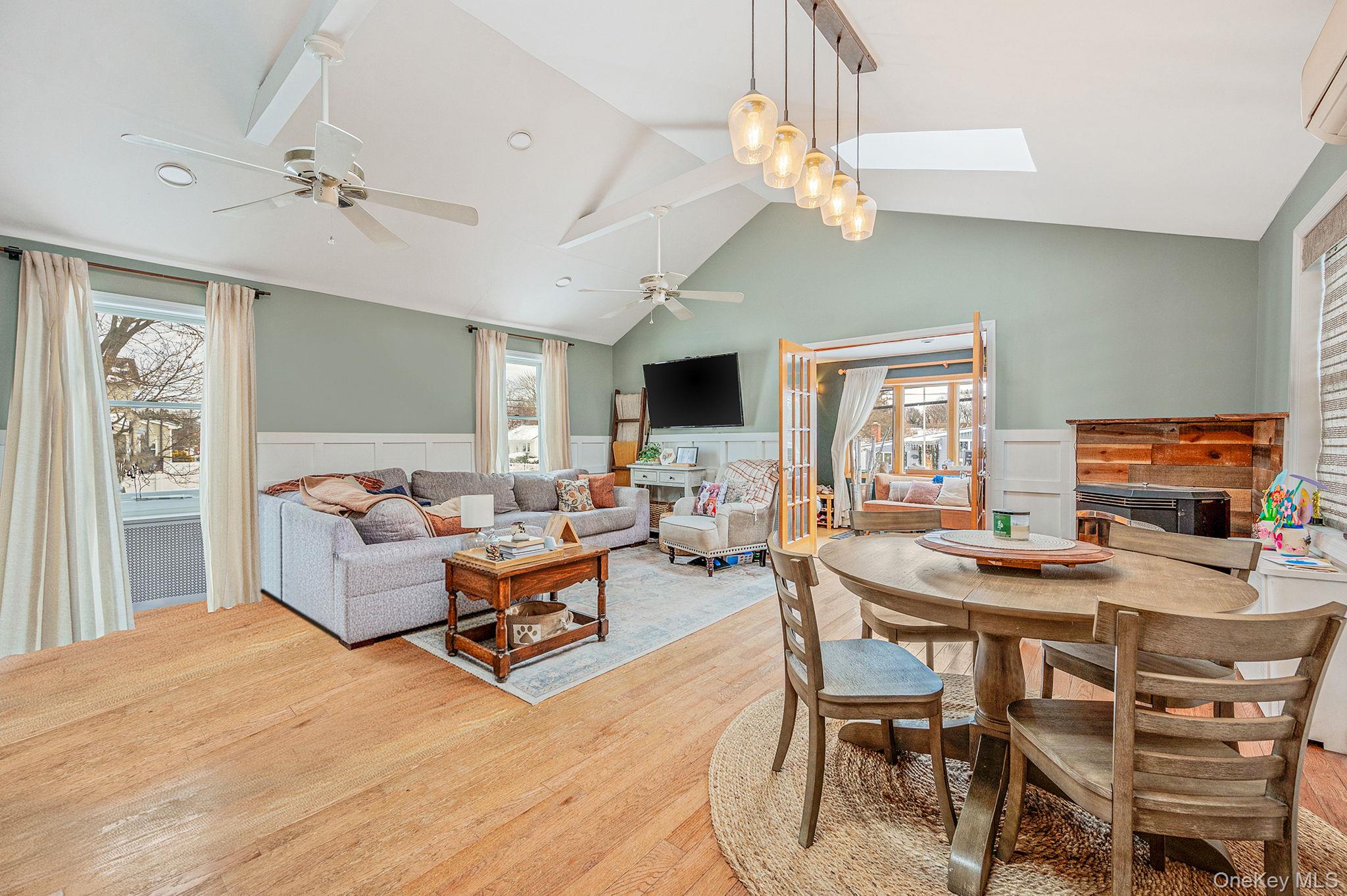 #8 photo, 1560 A Street, 東長島 West Babylon , NY 11704