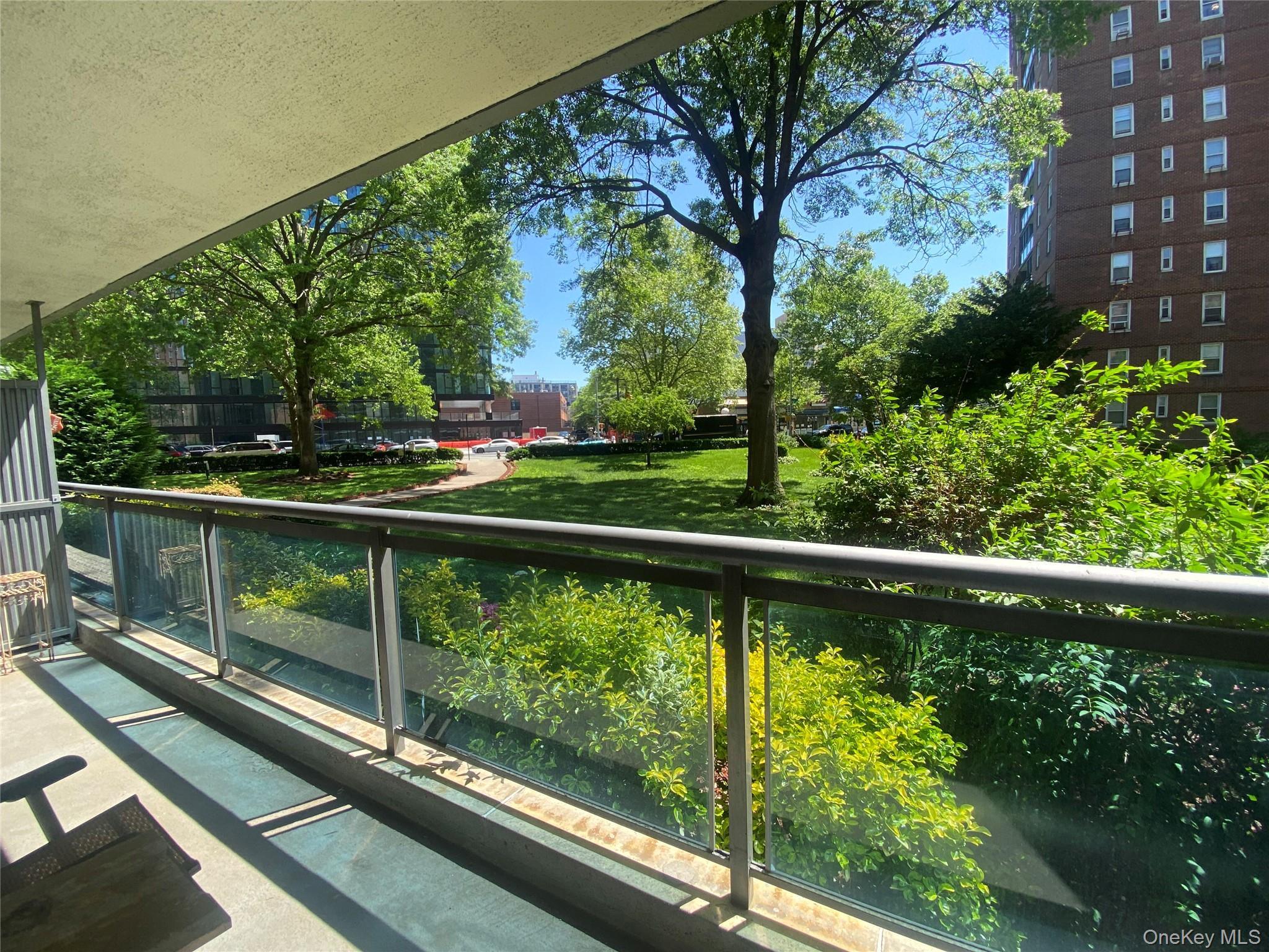 #5 photo, 98-05 63 Road, 뉴욕퀸즈 Rego Park , NY 11374