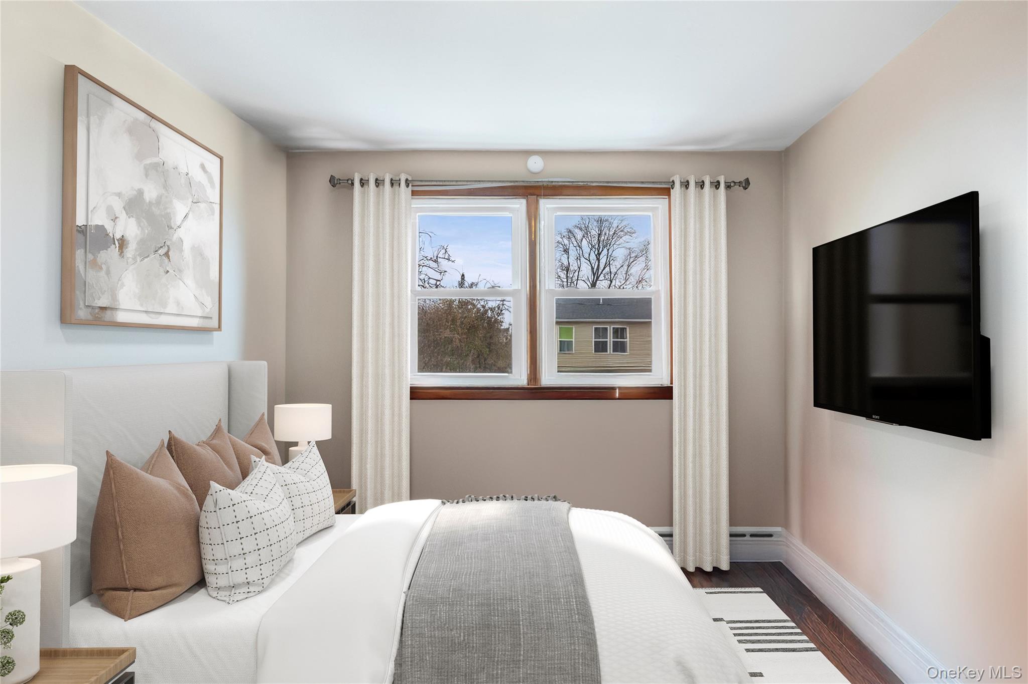 #10 photo, 24 Ferndale Drive, Hicksville , NY 11801