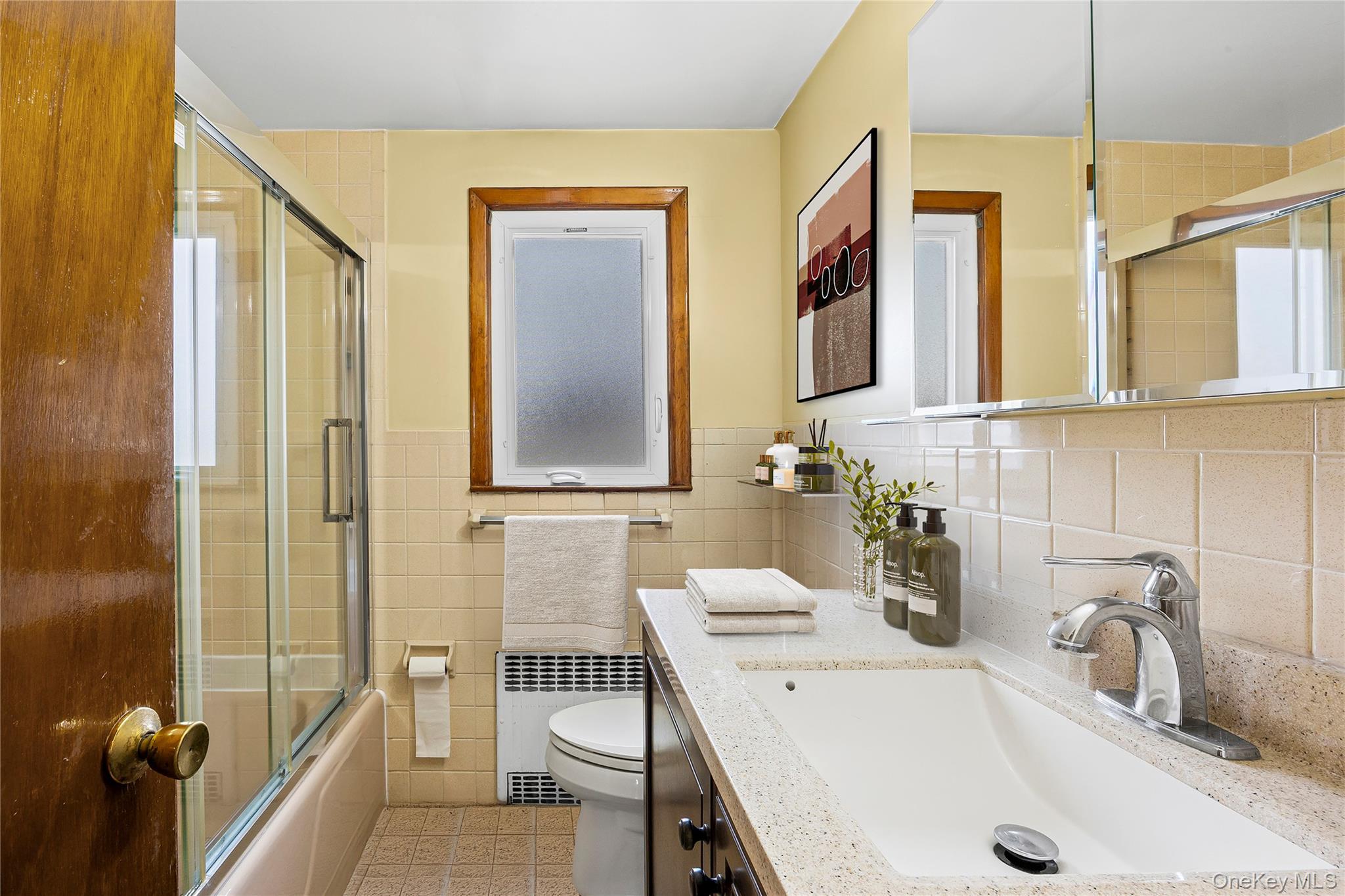 #12 photo, 24 Ferndale Drive, Hicksville , NY 11801