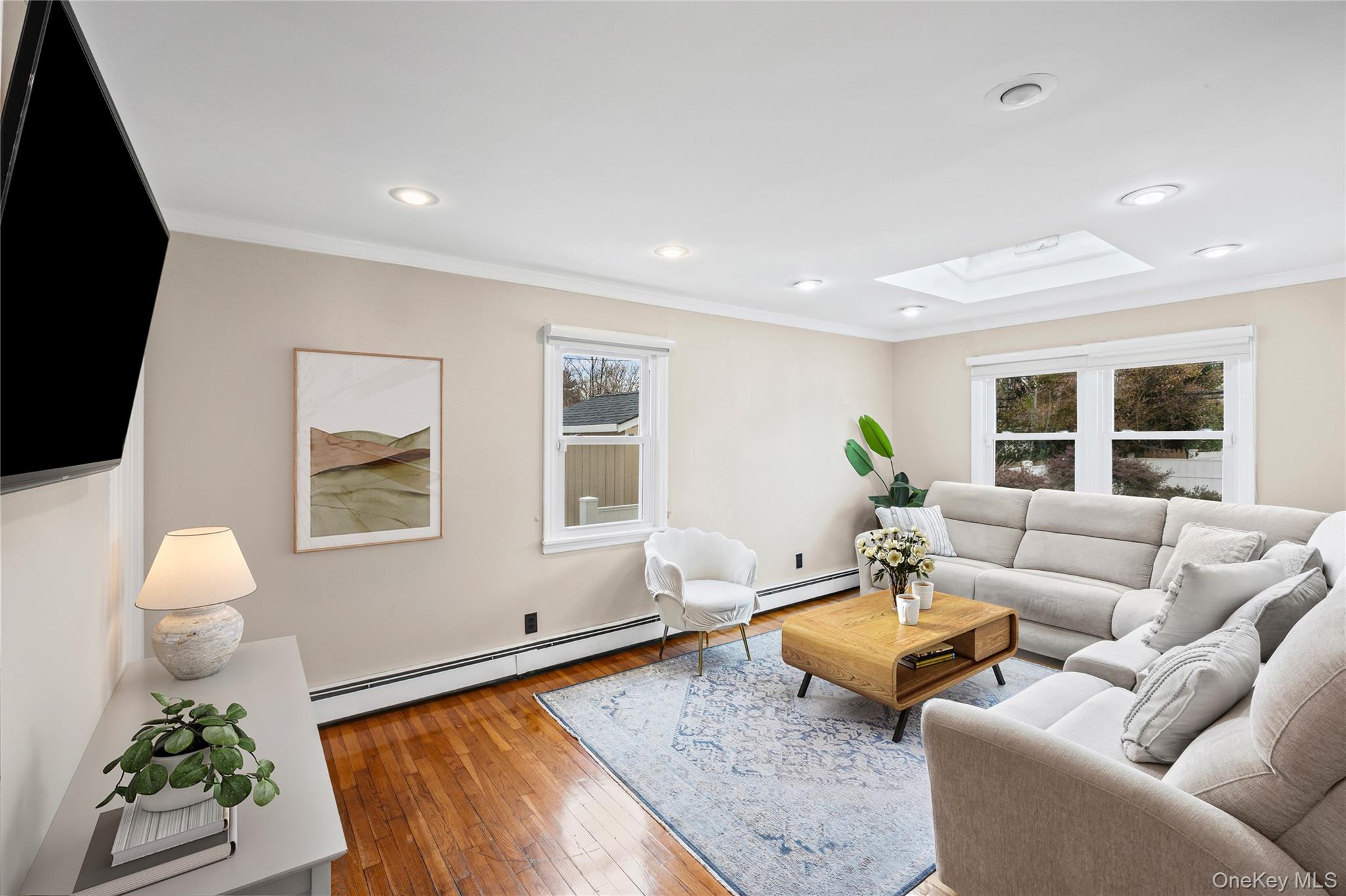 #17 photo, 24 Ferndale Drive, Hicksville , NY 11801