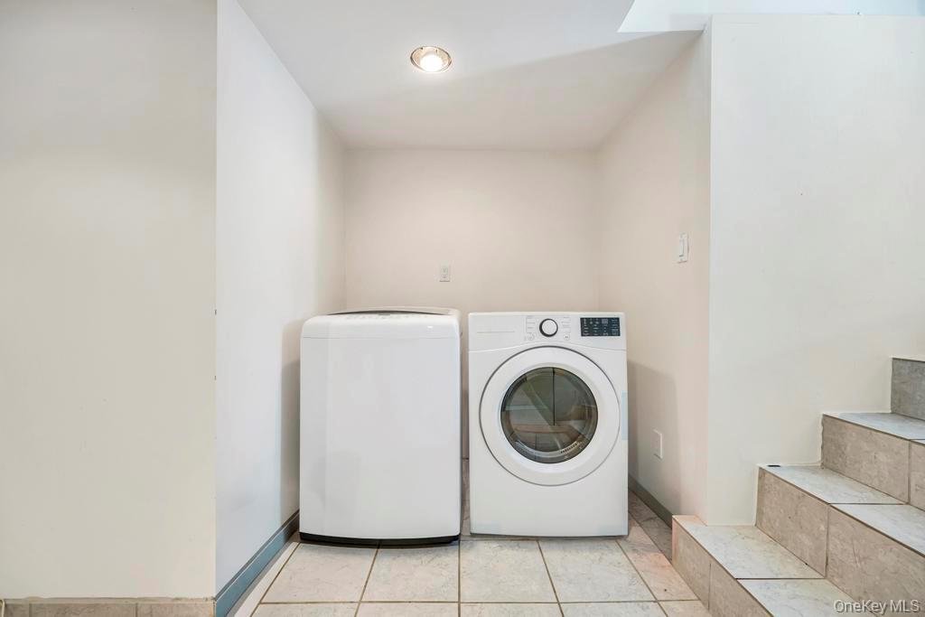 #17 photo, 19 Evers Street, Hicksville , NY 11801